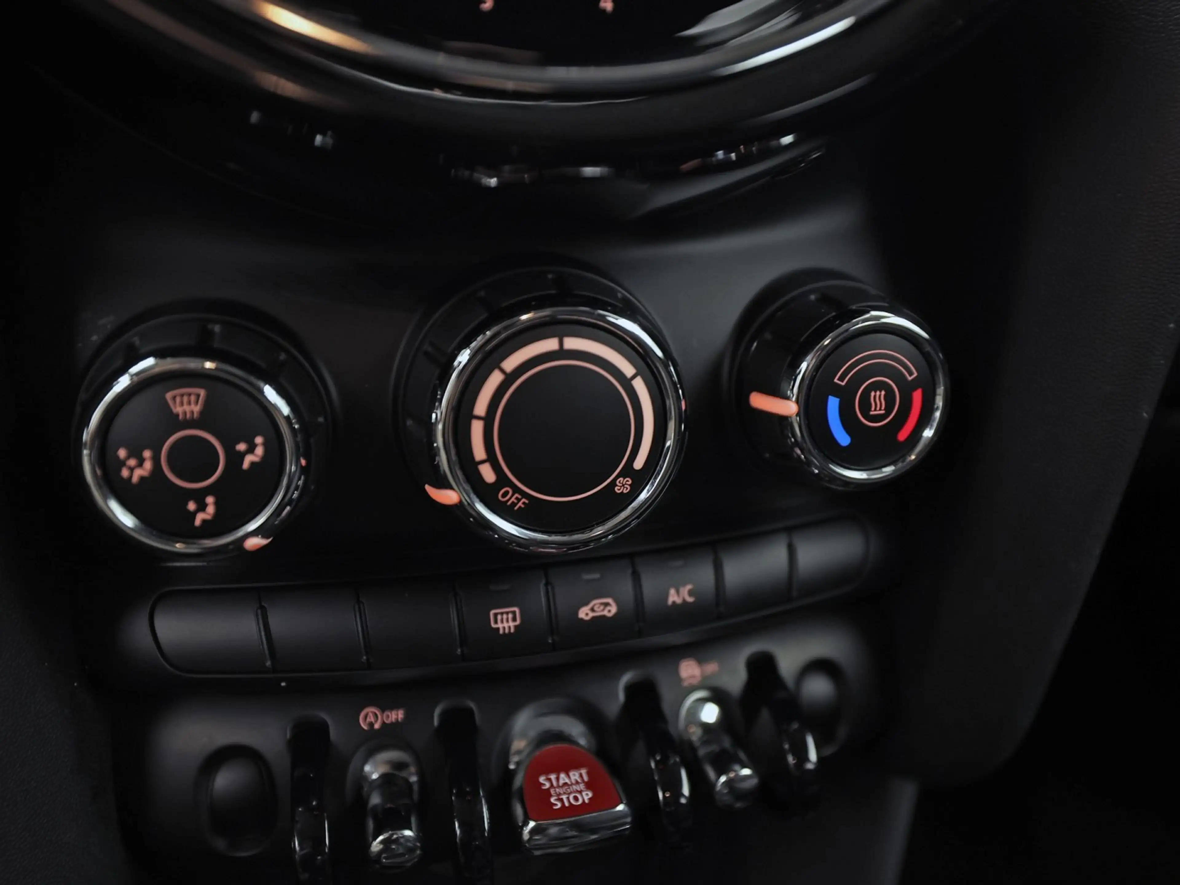 MINI One 1.5 Essential (VIRTUAL COCKPIT, BLACK PACK, APPLE — photo 9