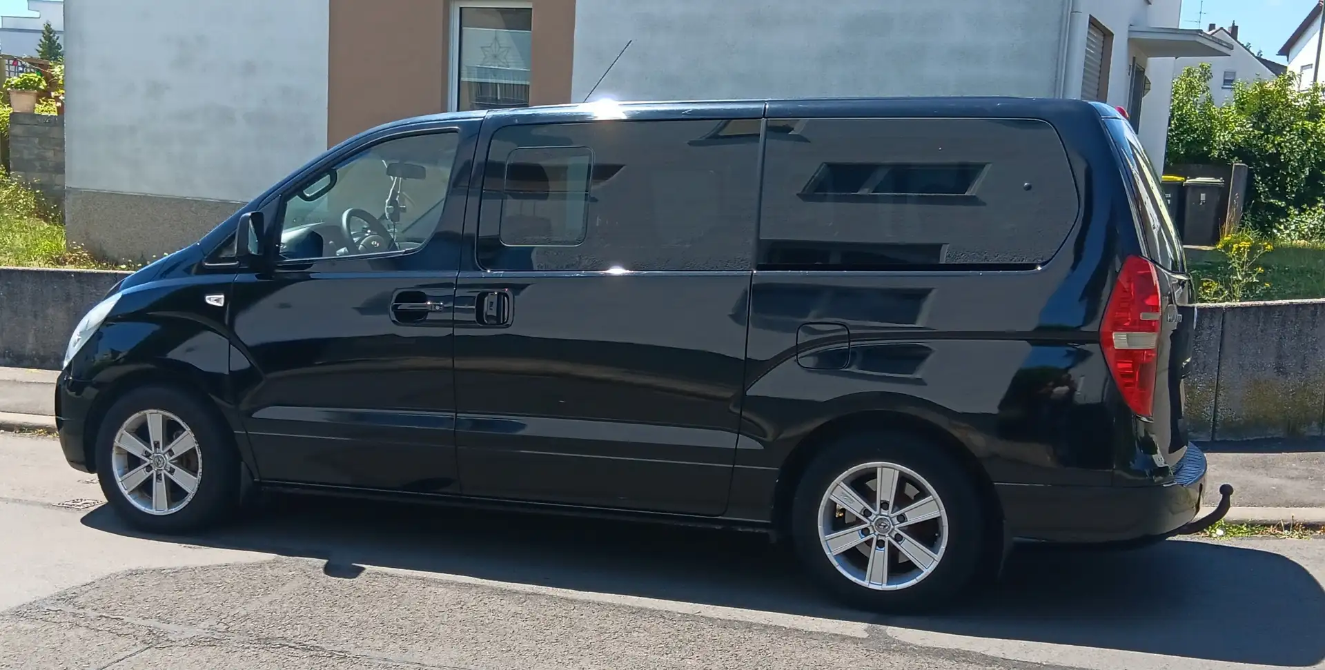 Hyundai H-1 H-1 2.5 CRDi Travel Negru - 1