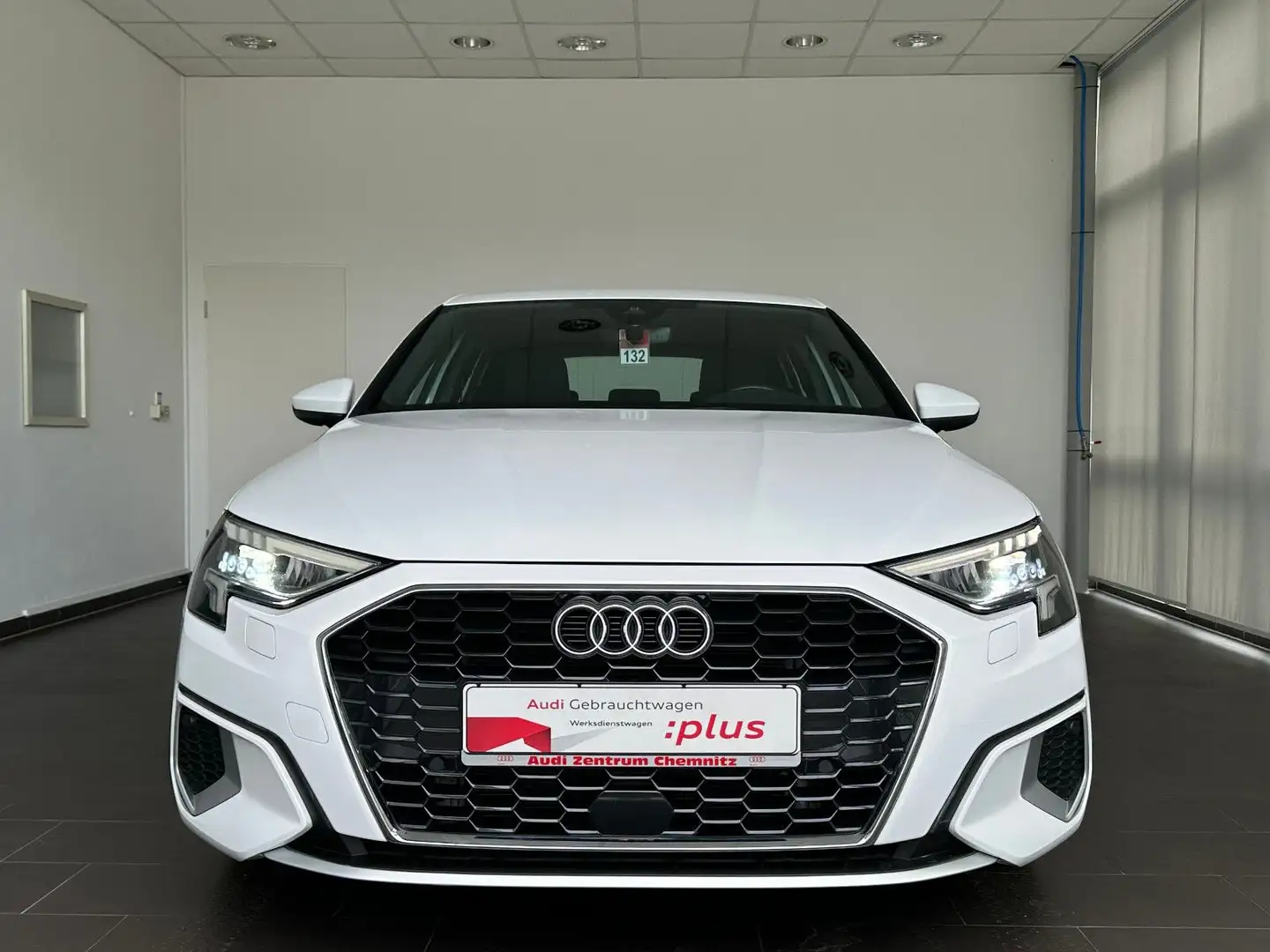 Audi A3 Sportback 40 TFSI e S tr. LED+REAR+SMARTPHONE Wit - 2