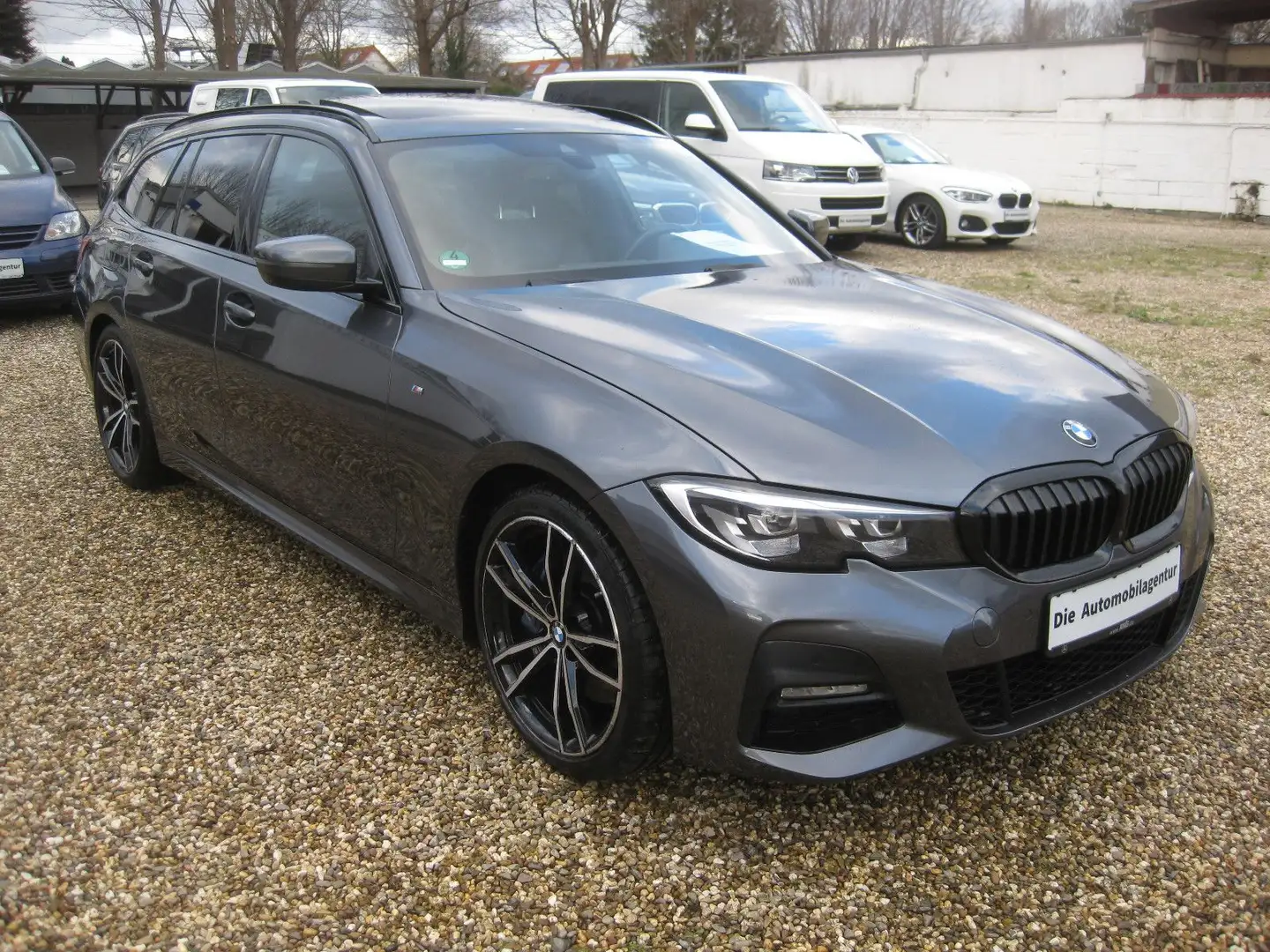 BMW 330 d xDrive M Sportpaket/19Zoll/H&K/Pano/AHK Grau - 2