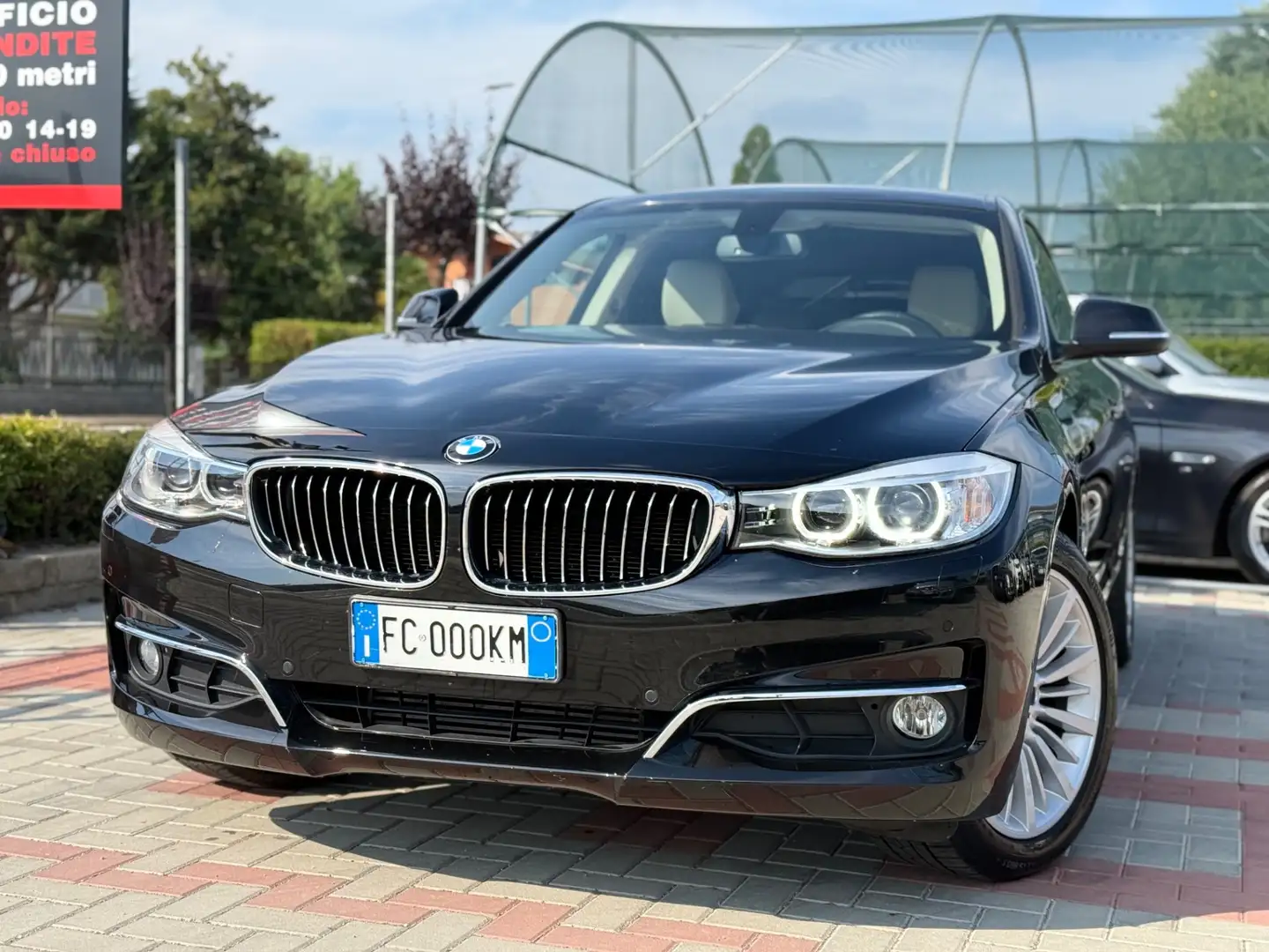 BMW 320d xDrive Gran Turismo Luxury Nero - 1