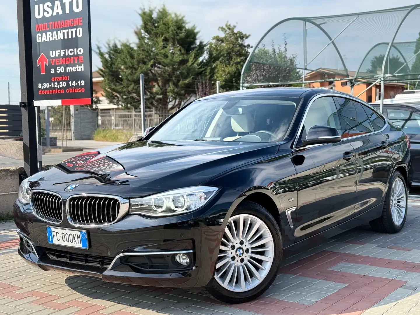 BMW 320d xDrive Gran Turismo Luxury Nero - 2