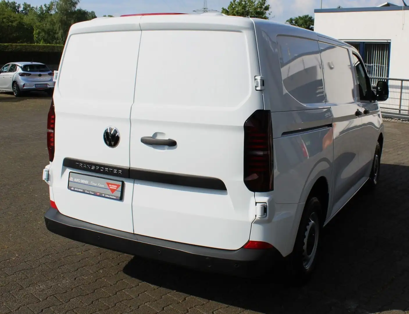 Volkswagen T7 Transporter 2,0TDI 81KW/110PS Weiß - 2