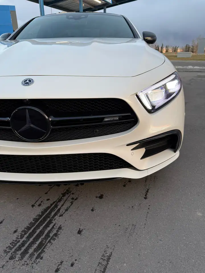 Mercedes-Benz CLS снимка Mercedes-Benz CLS