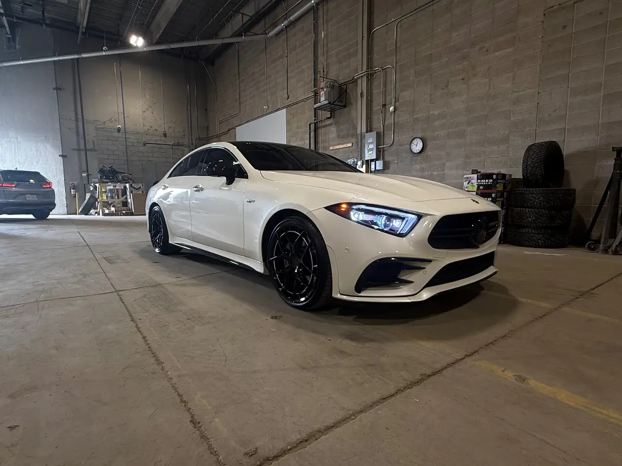 Mercedes-Benz CLS снимка Mercedes-Benz CLS