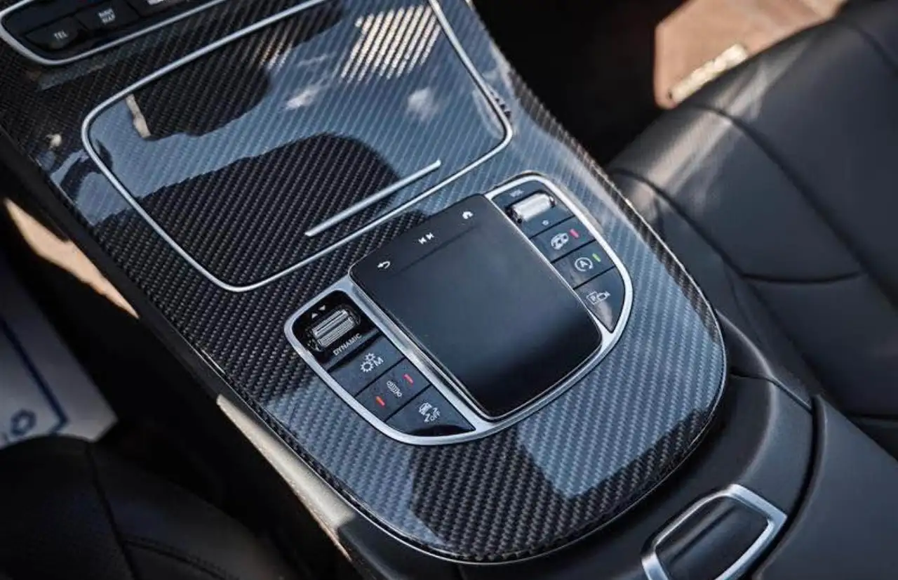 Mercedes-Benz CLS снимка Mercedes-Benz CLS