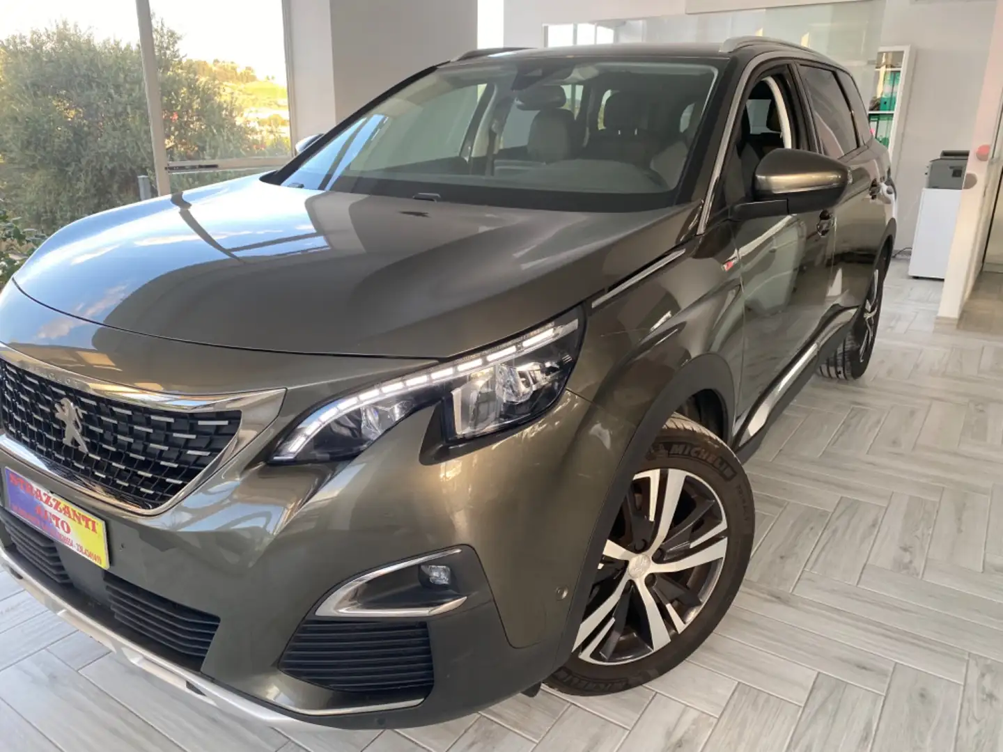 Peugeot 5008 BlueHDi 130 S&S EAT8 GT Line Grey - 1