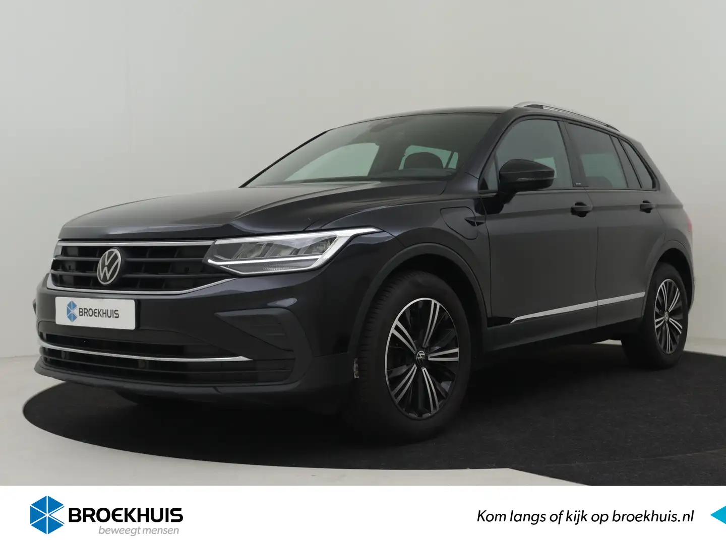 Volkswagen Tiguan 1.4 TSI eHybrid Active 245pk | Head up display | E Zwart - 1