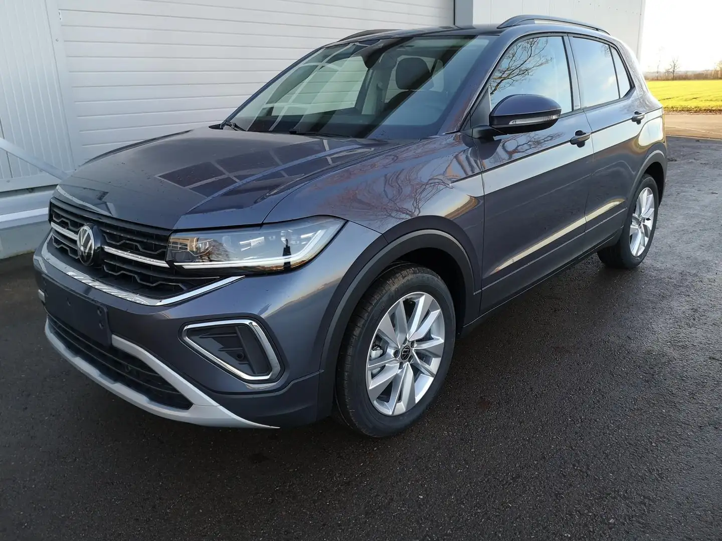 Volkswagen T-Cross 1.0 TSI 85 kW Life DSG Matrix ACC App Sitzh AHK... Grau - 1