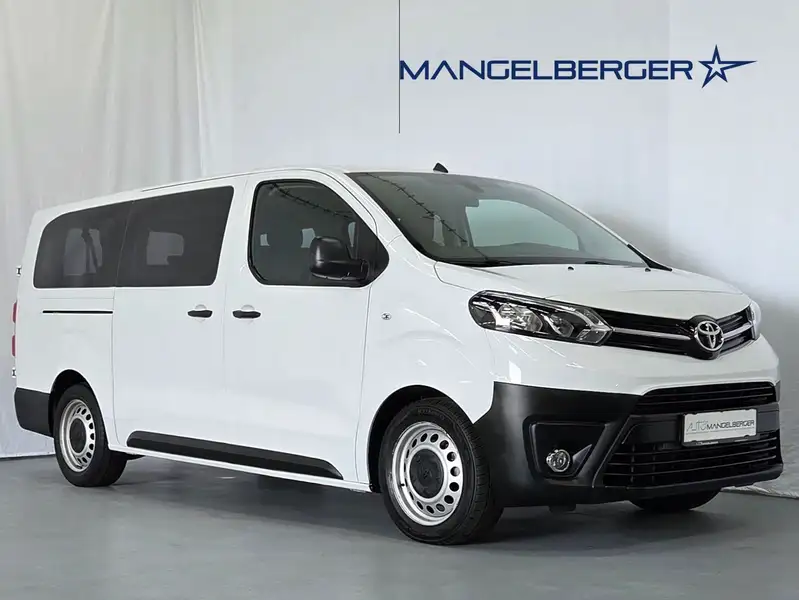 TOYOTA Proace