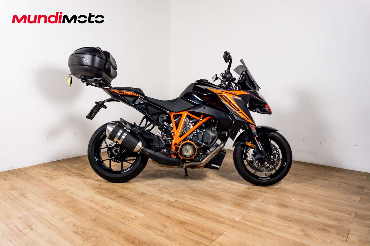KTM 1290 Super Duke GT