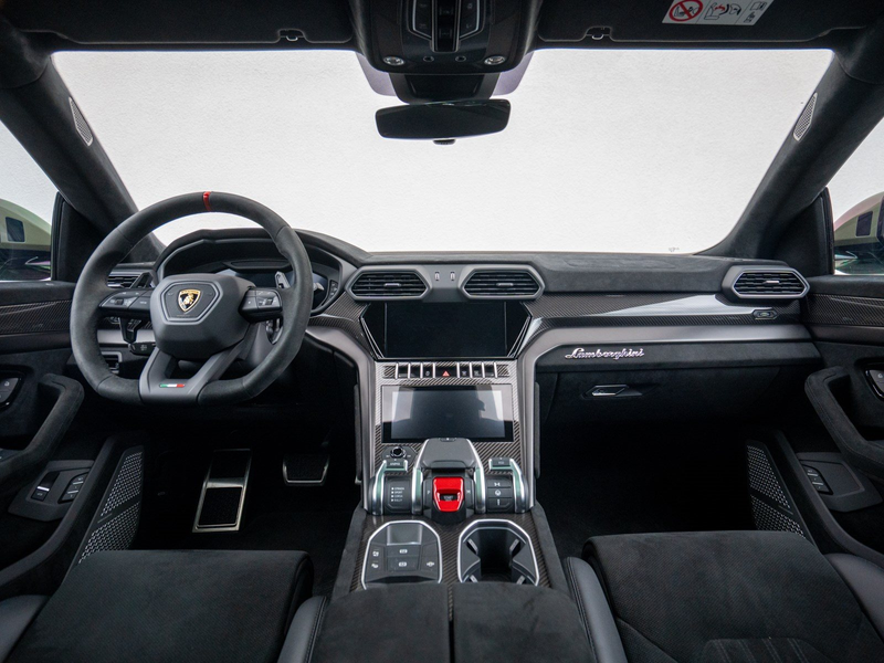 Lamborghini Urus Performante — photo 9