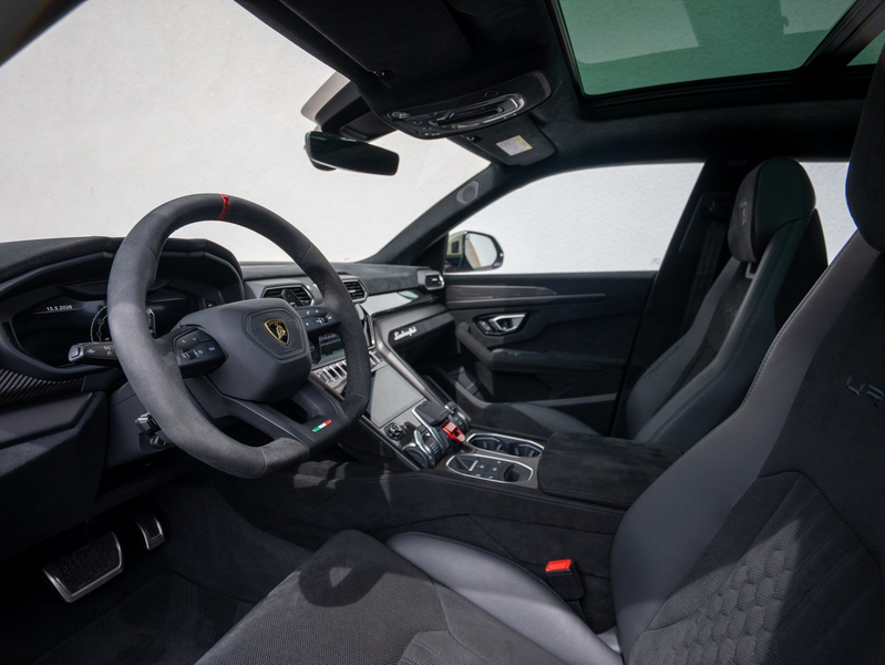 Lamborghini Urus Performante — photo 14