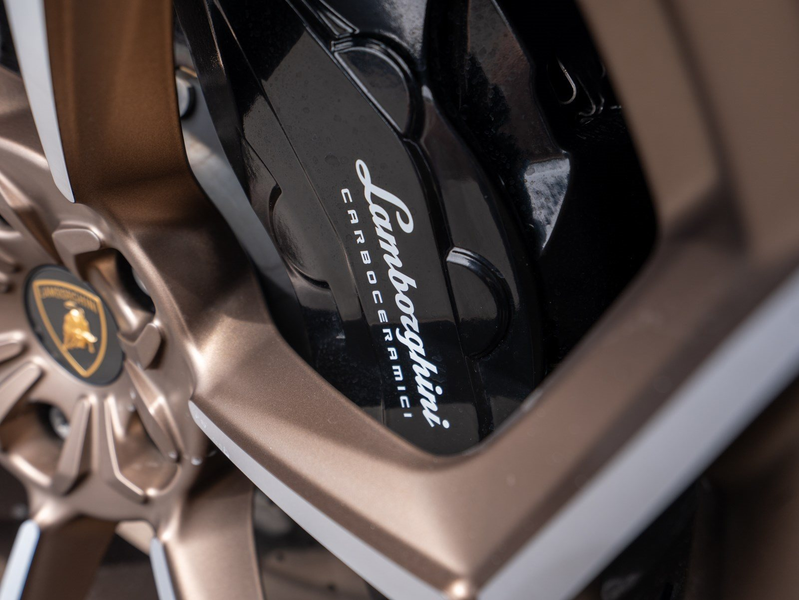 Lamborghini Urus Performante — photo 13