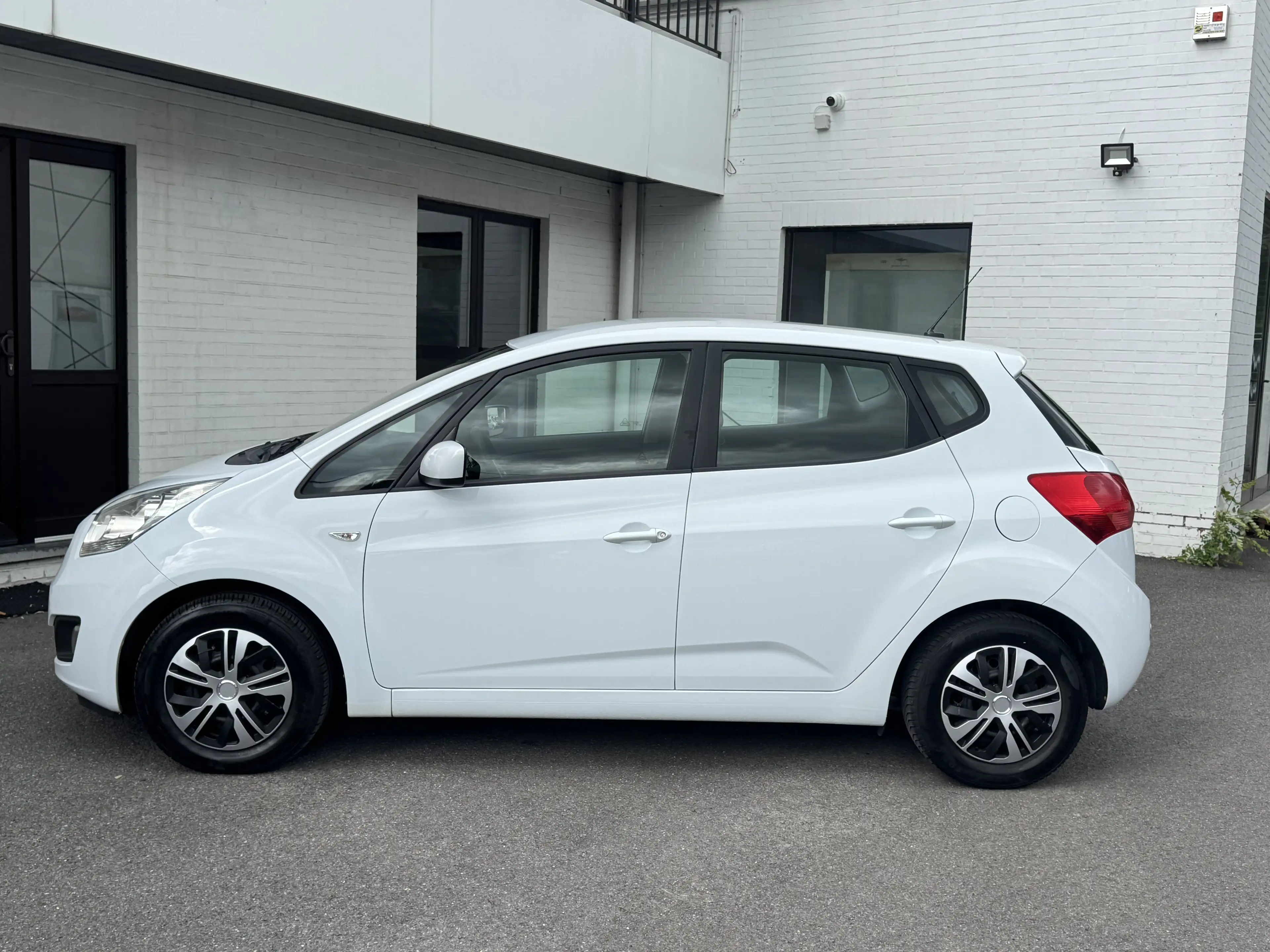 Kia Venga 1400 CRDI 90 CV ECO DYNAMIC 5 PORTES CLIM — photo 12