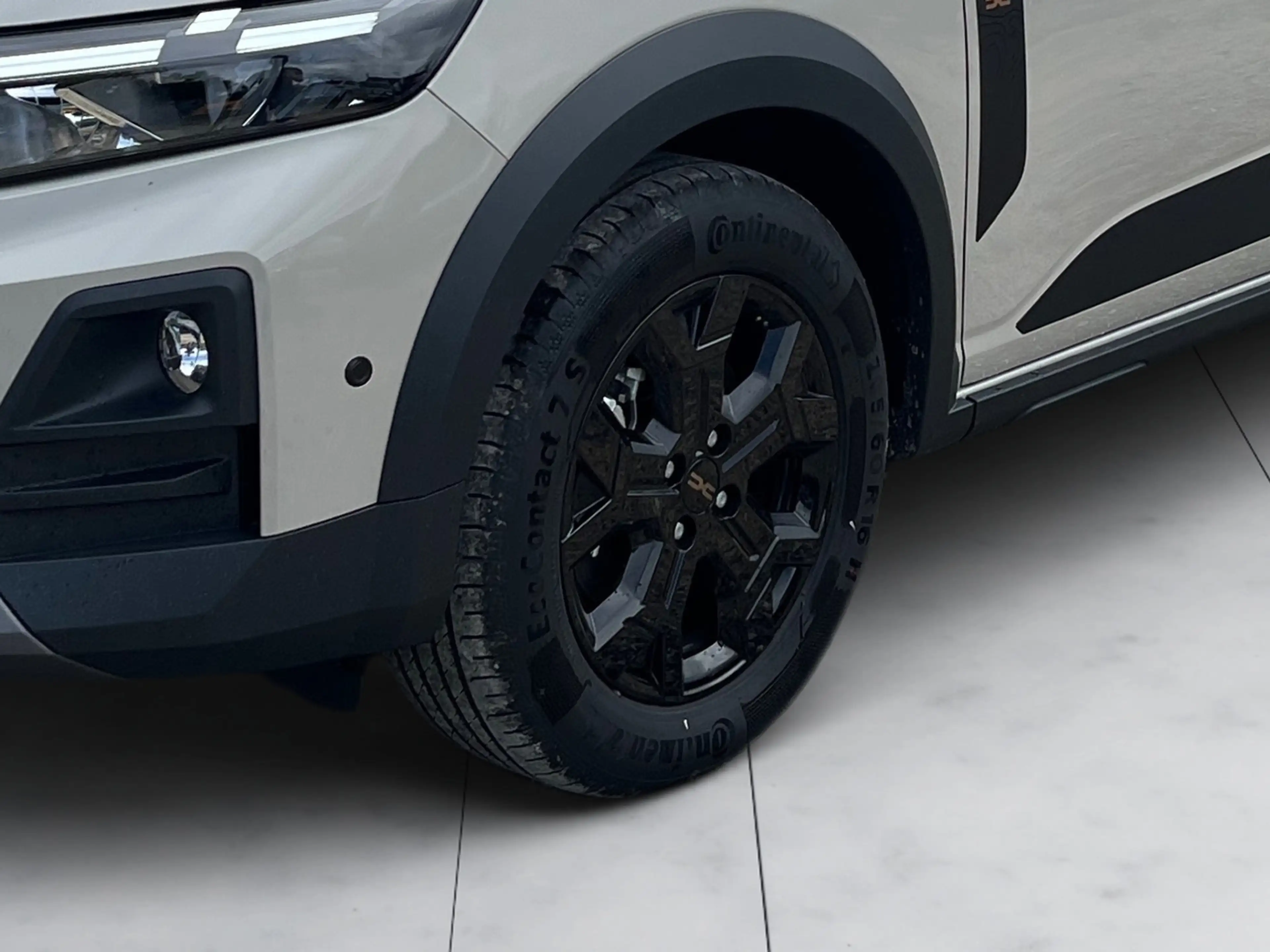 Dacia Jogger Extreme hybrid 155 — photo 6