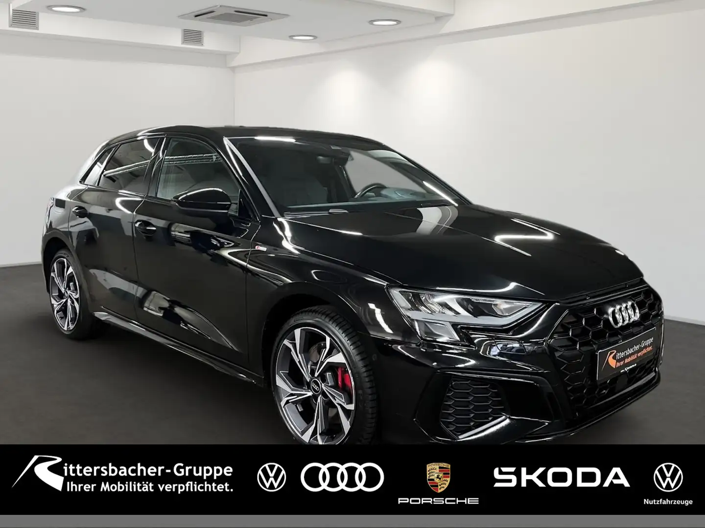 Audi A3 45 TFSI e s-line BusiPaket RFK HuD Noir - 1