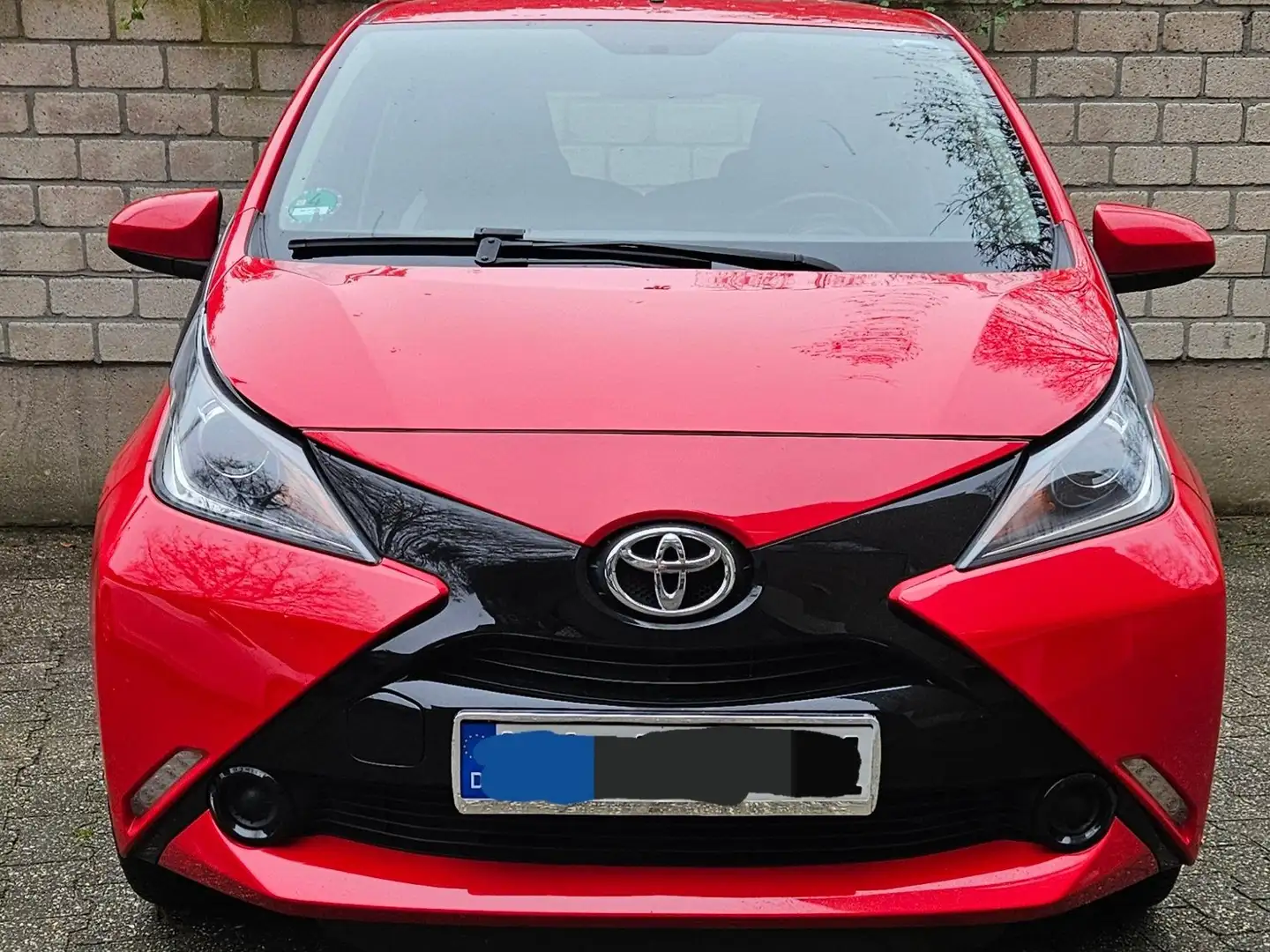 Toyota Aygo Aygo 5-Türer x Roşu - 2