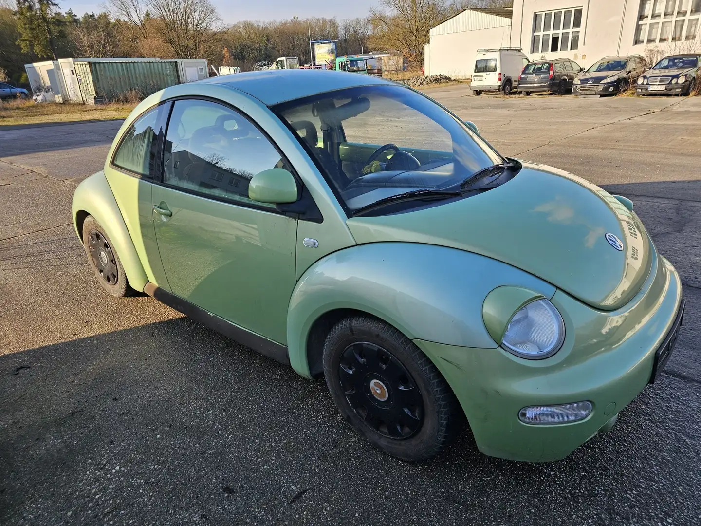 Volkswagen New Beetle 2.0 Verde - 2
