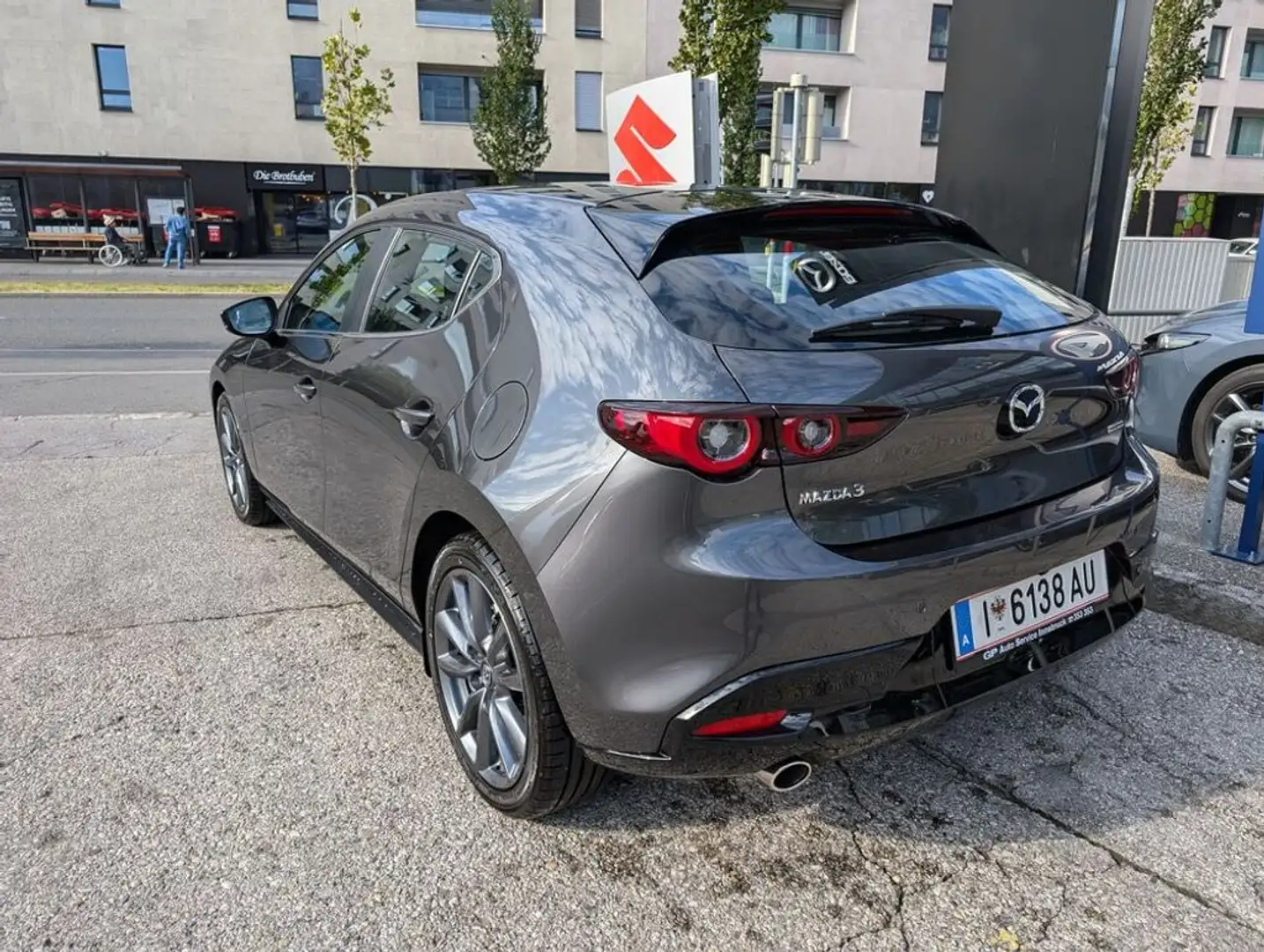 Mazda 3 3 G122 Exclusive-Line DASO *Leasing* Gris - 2