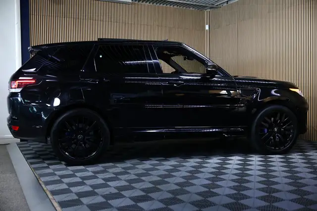 Land Rover Range Rover Sport view 11