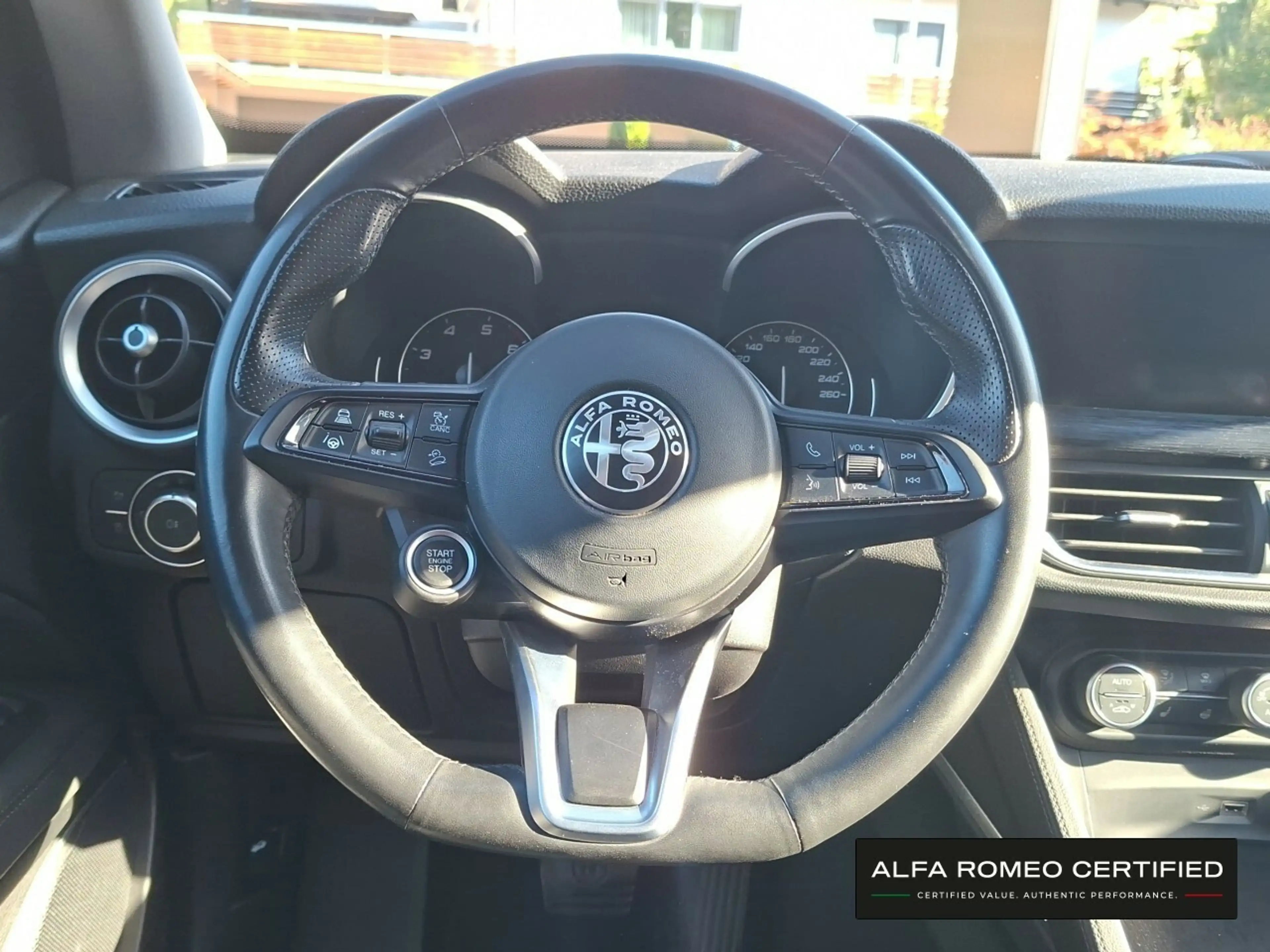 Alfa Romeo Stelvio Super 2.0 Turbo 16V Q4-AT8 — photo 9