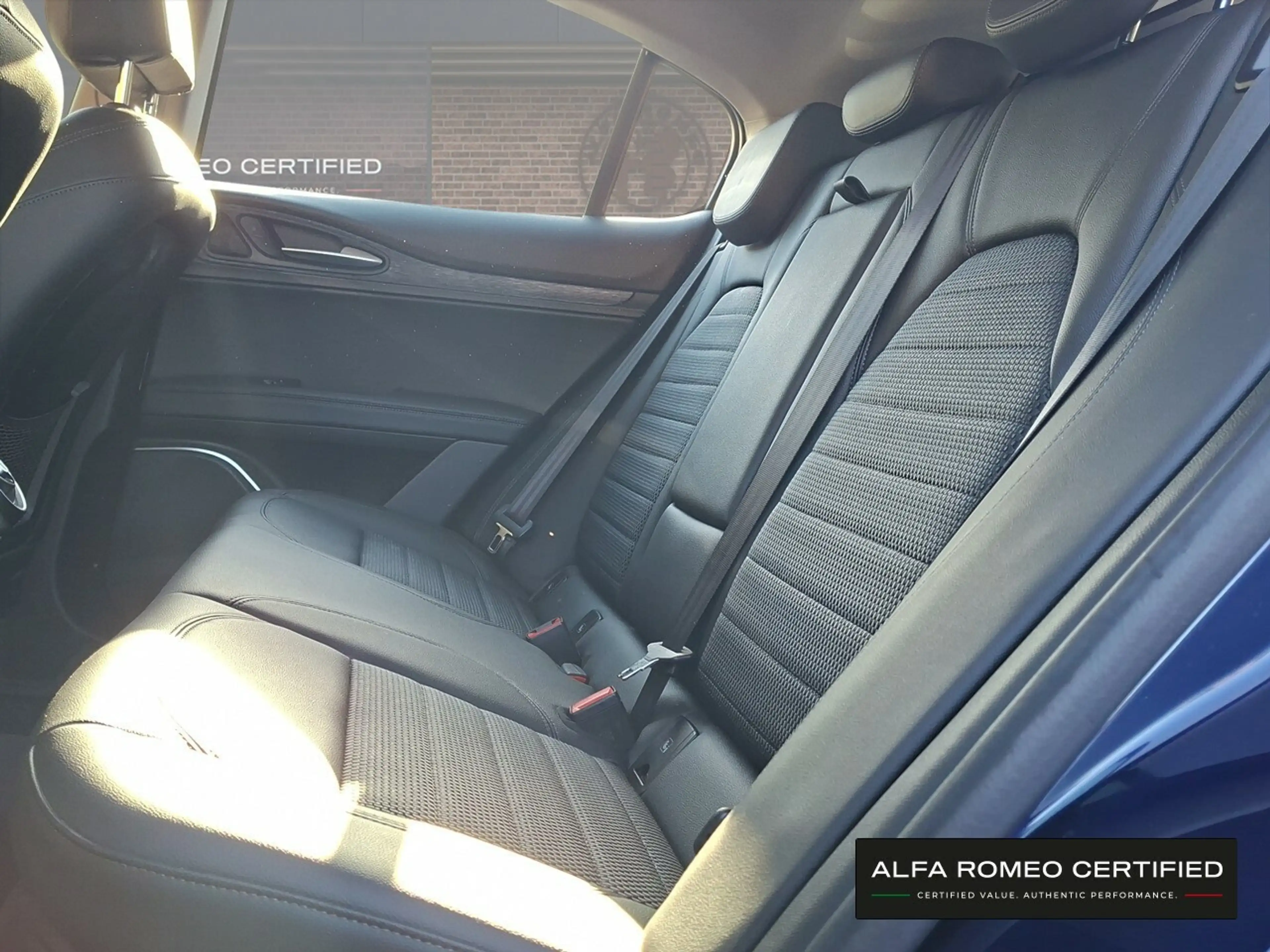 Alfa Romeo Stelvio Super 2.0 Turbo 16V Q4-AT8 — photo 12