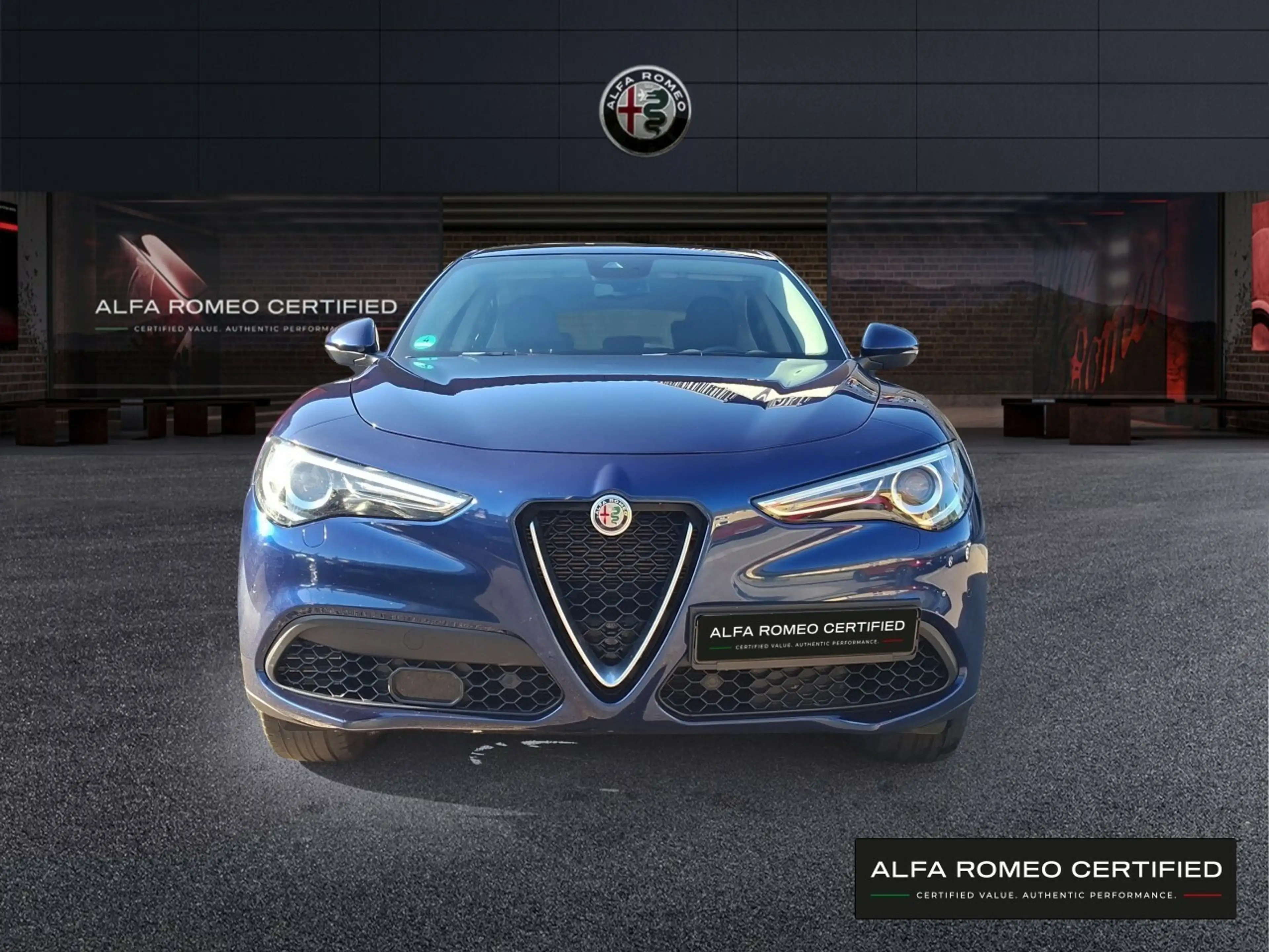 Alfa Romeo Stelvio Super 2.0 Turbo 16V Q4-AT8 — photo 2