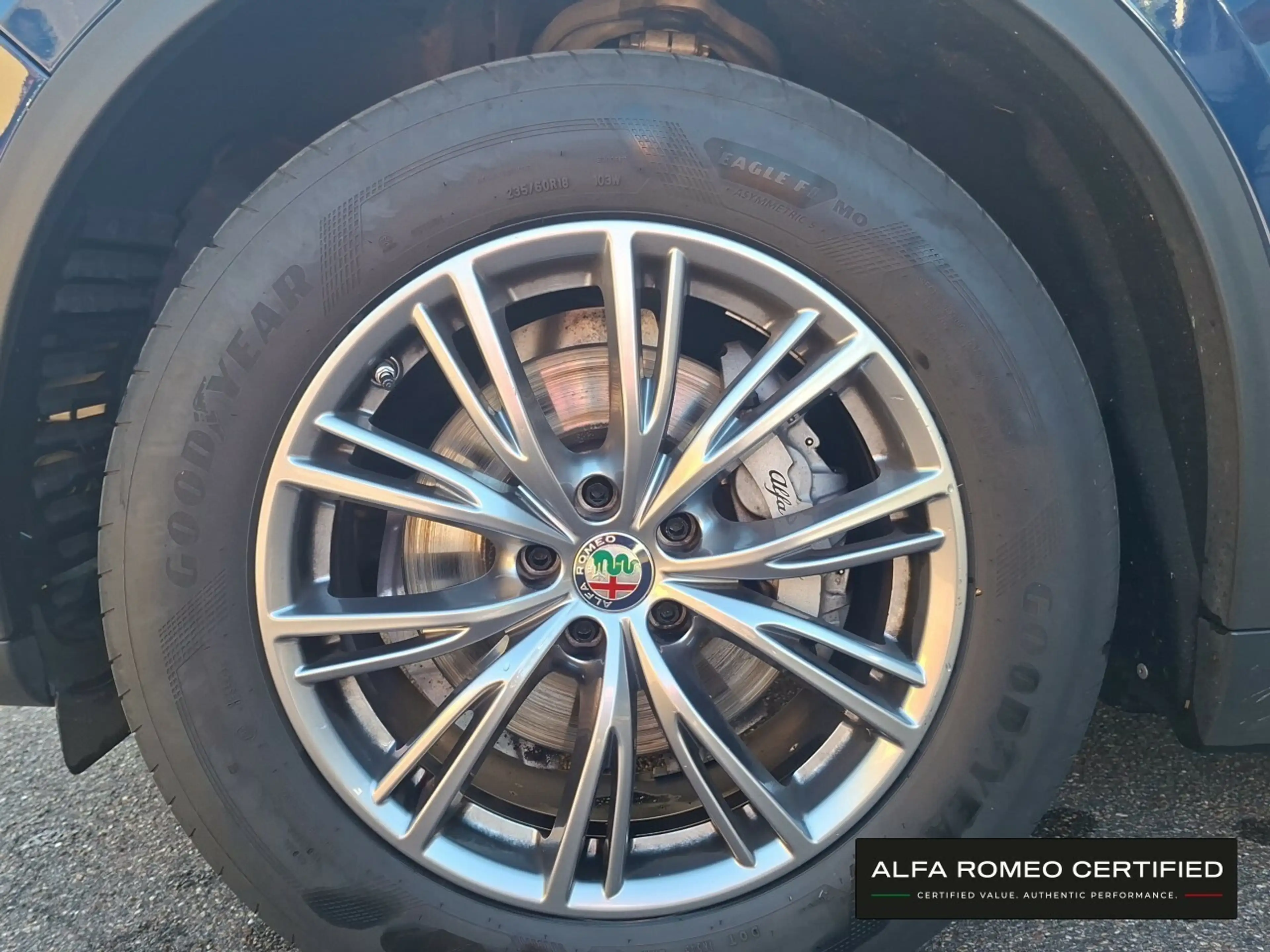 Alfa Romeo Stelvio Super 2.0 Turbo 16V Q4-AT8 — photo 13