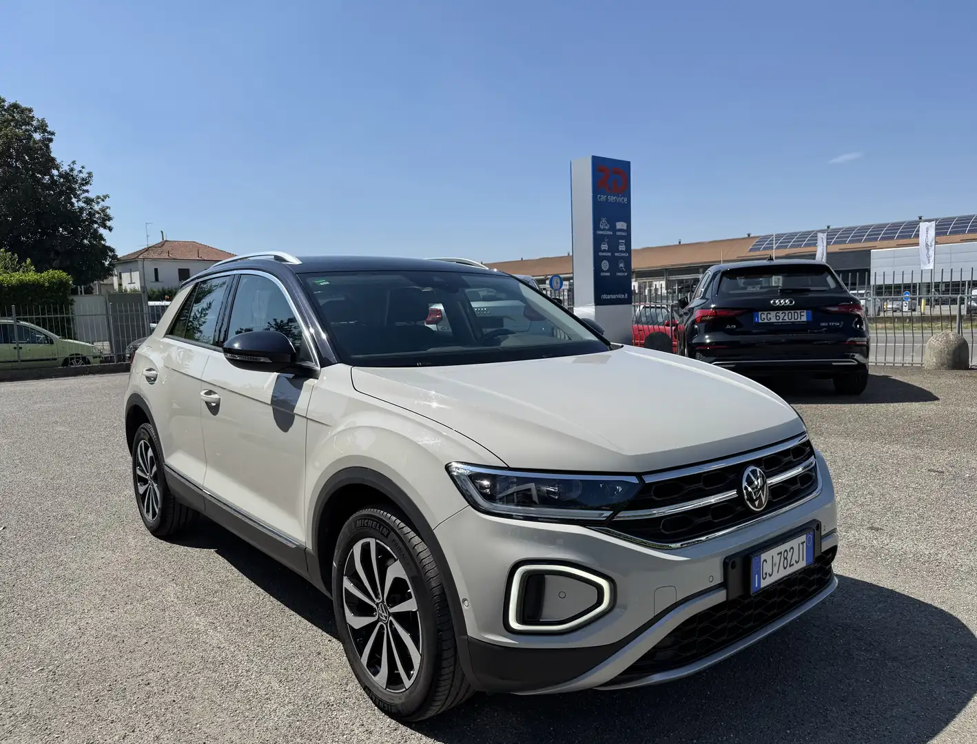 Volkswagen T-Roc 2.0 tdi Style 150cv dsg / NO VINCOLI Grigio - 2