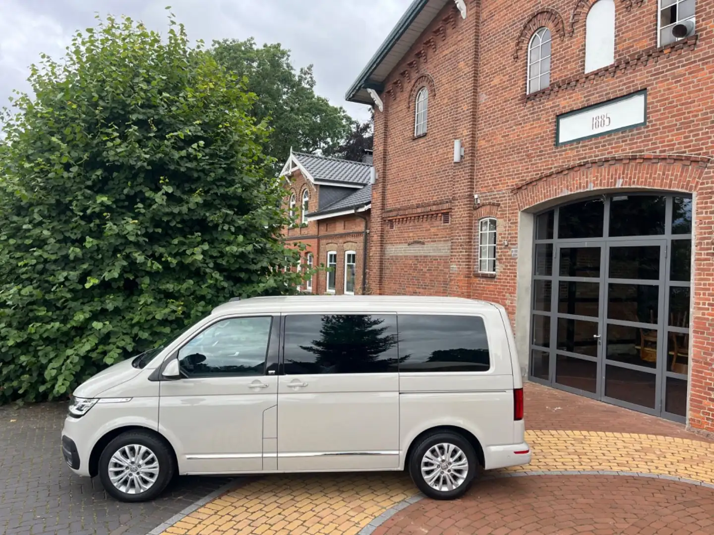 Volkswagen T6 Multivan T61. Multivan Generation Six/2xSchiebe/ACC/AHK Gris - 2