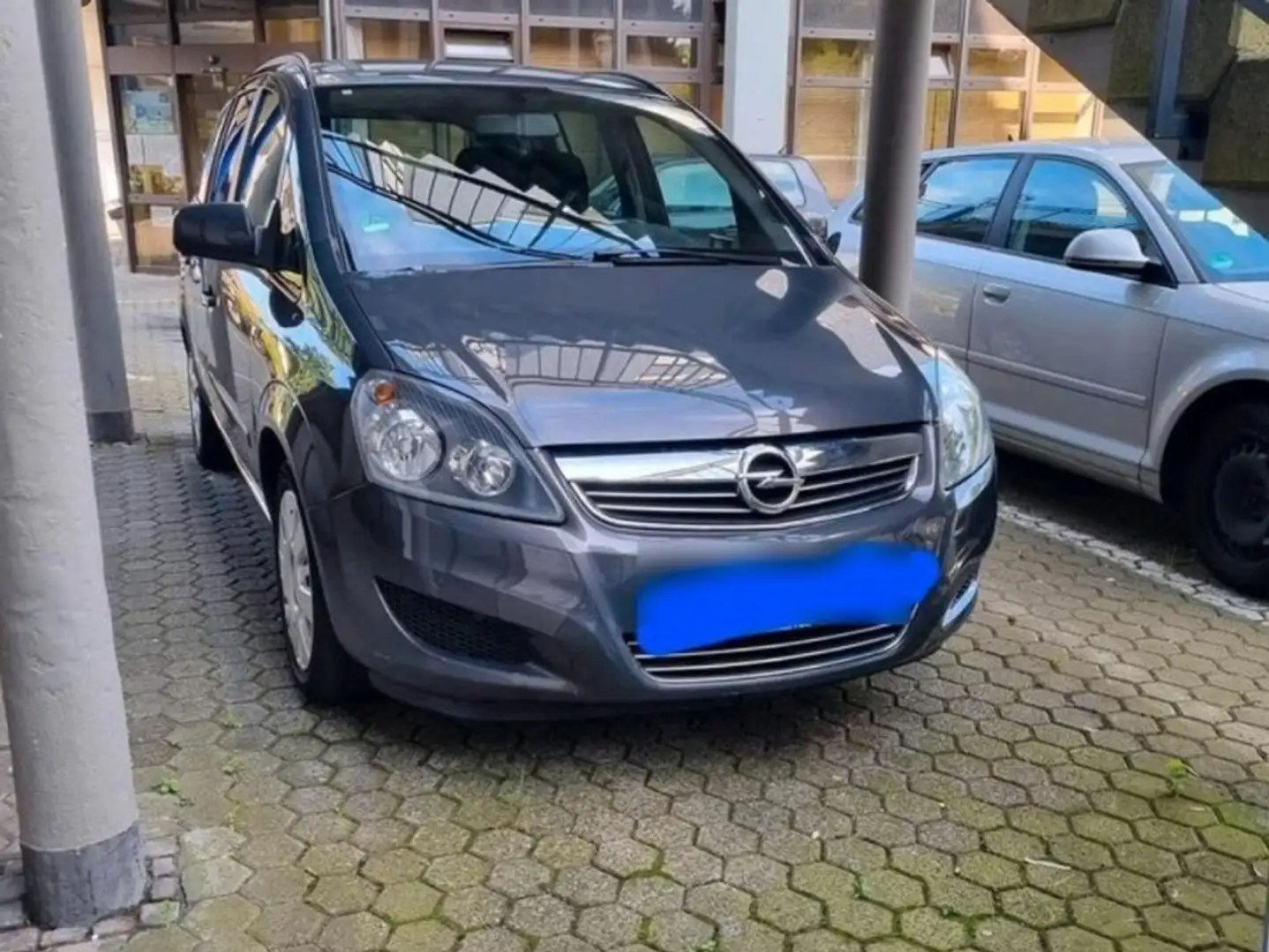 Opel Zafira 1.8 Family Grau - 1