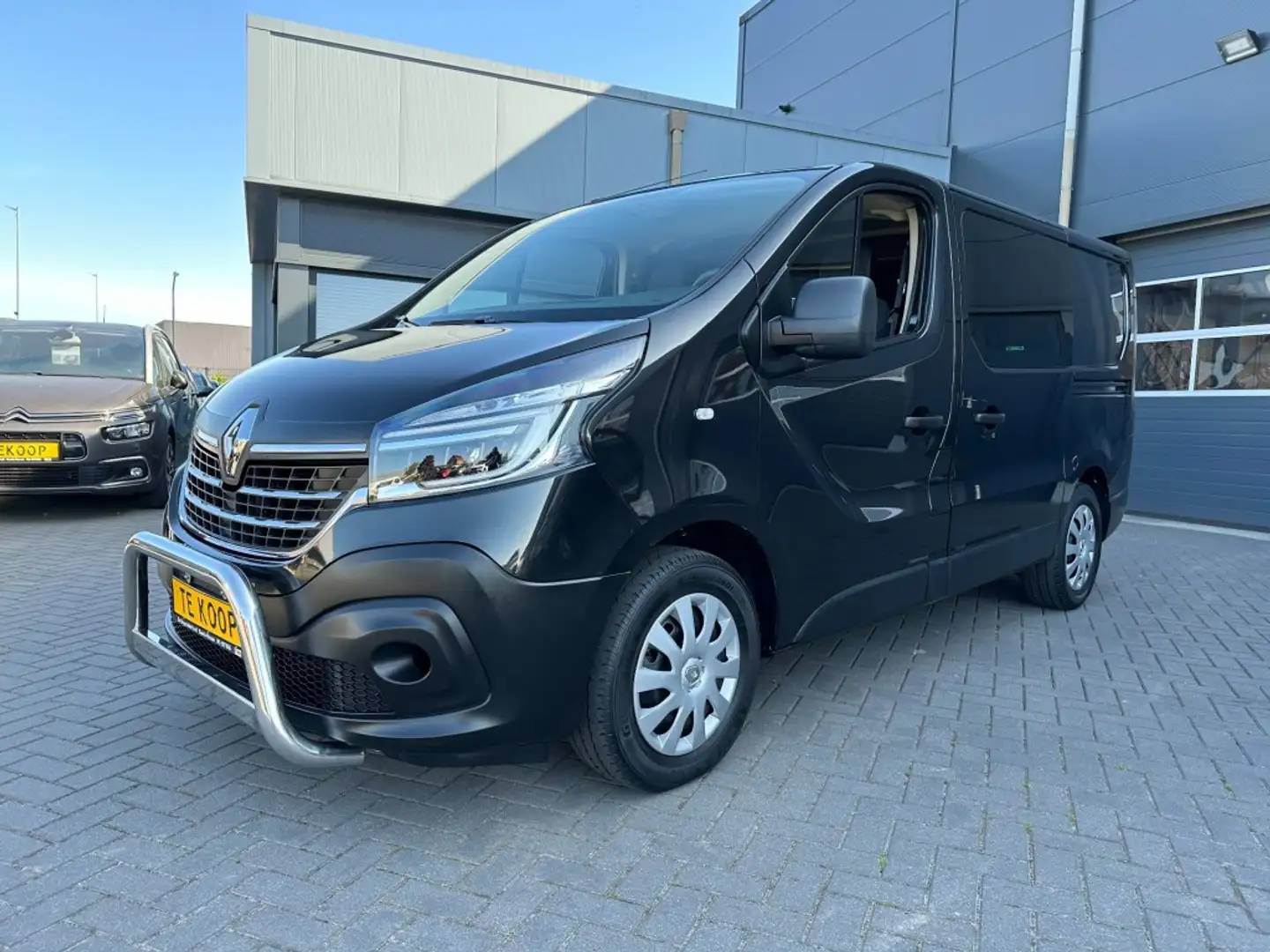 Renault Trafic 1.6 DCi dubbel Cabine L2H1 Trekhaak 6 persoons Zwart - 1