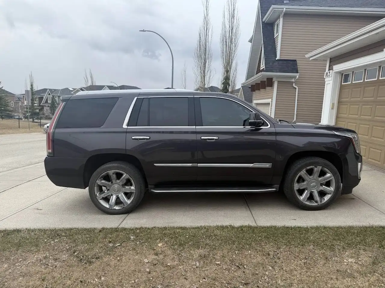 Cadillac Escalade снимка Cadillac Escalade