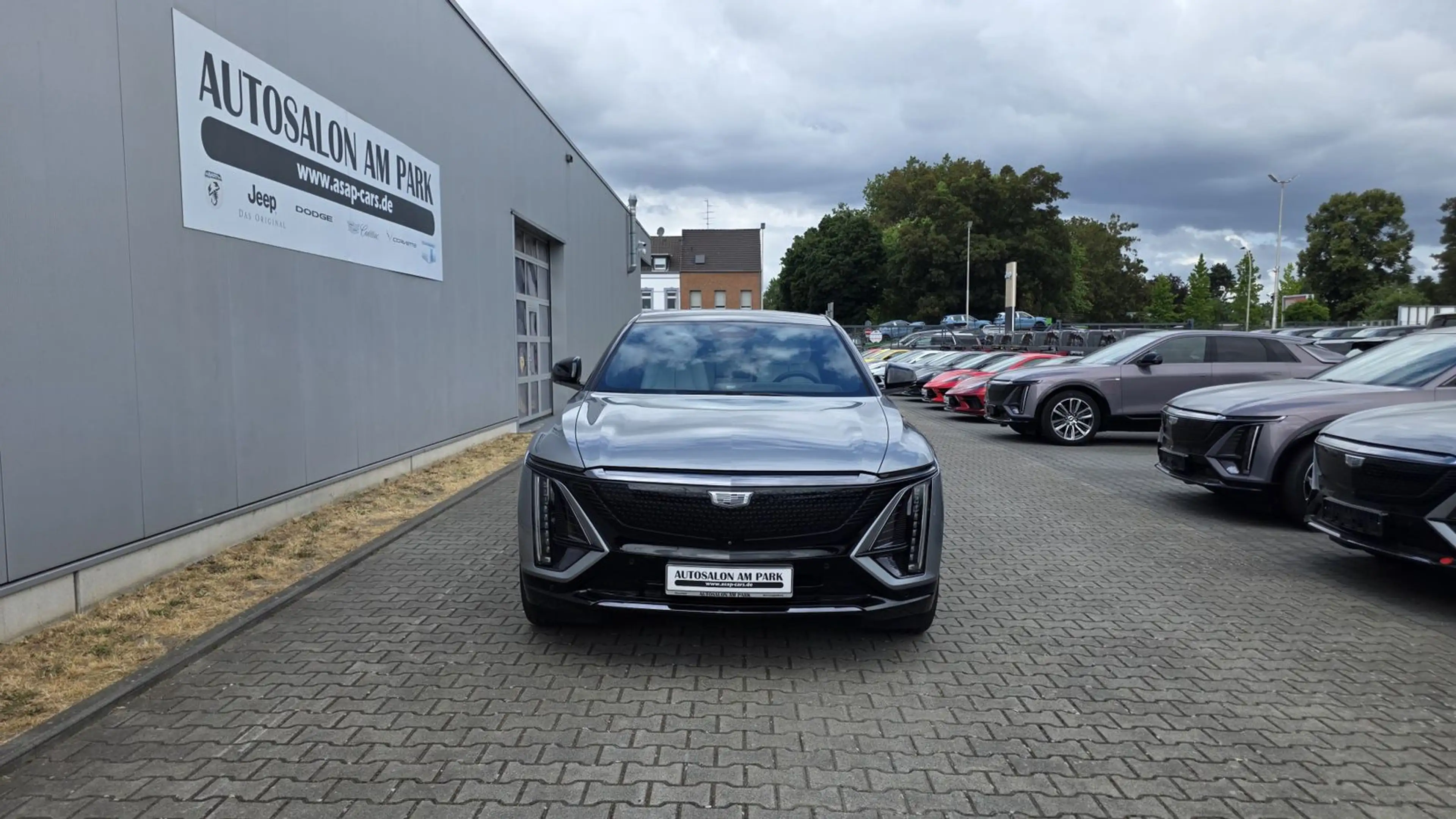 Cadillac Lyriq Sport 600e AWD — photo 2