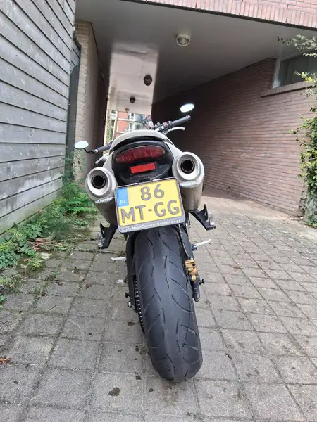 Triumph Street Triple - foto 6