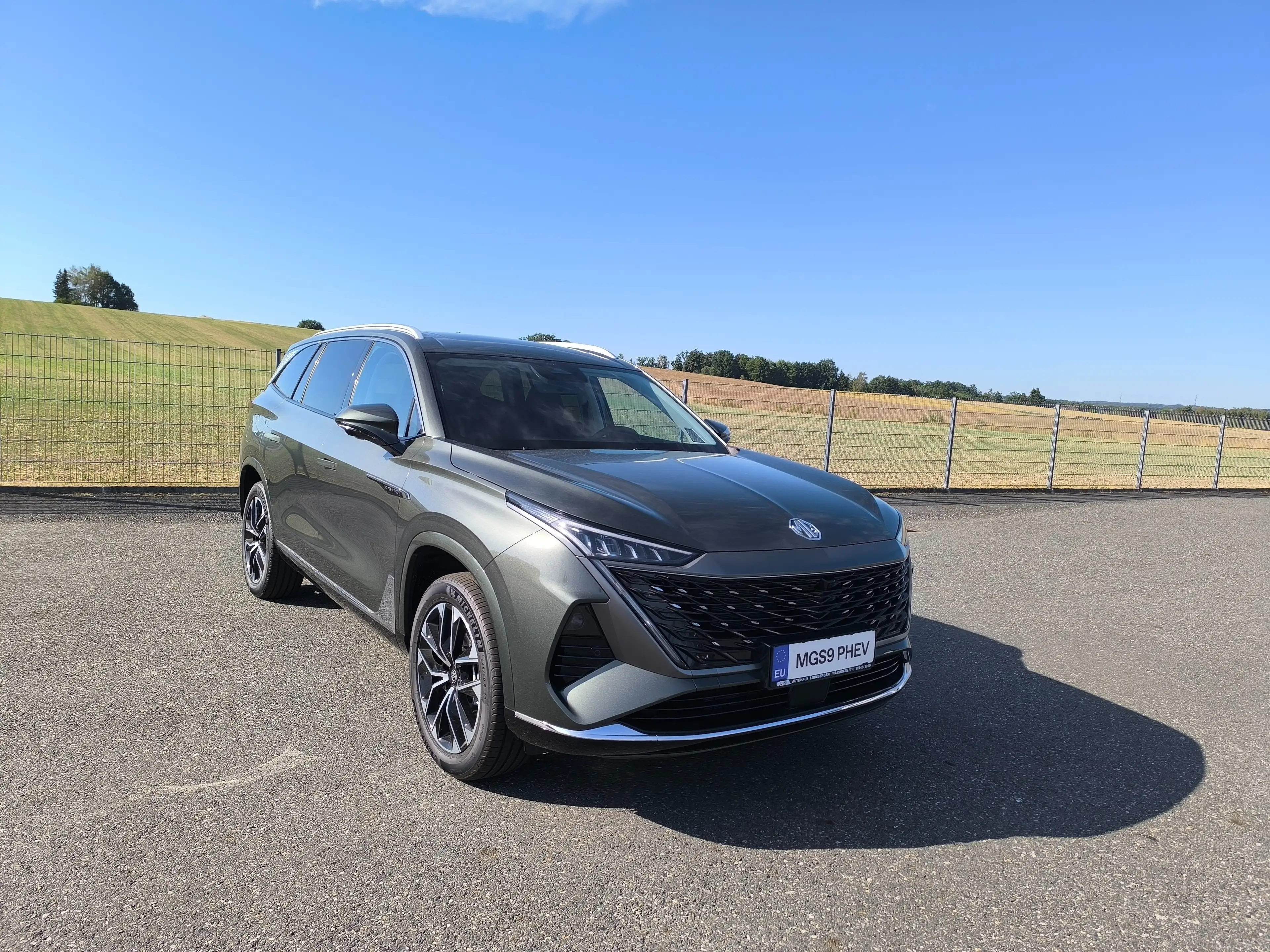 MG MGS9 PHEV Luxury MY25 7-Sitzer — photo 5