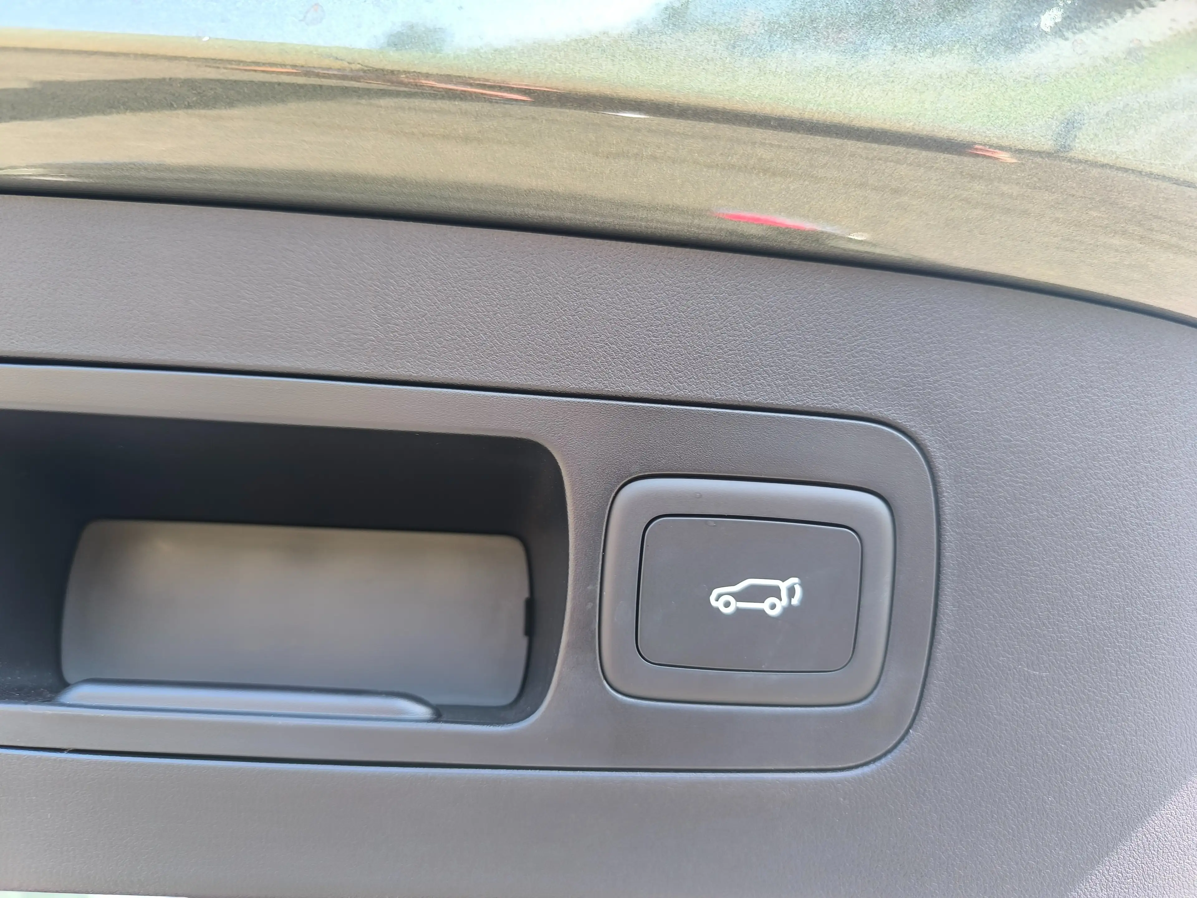 MG MGS9 PHEV Luxury MY25 7-Sitzer — photo 13