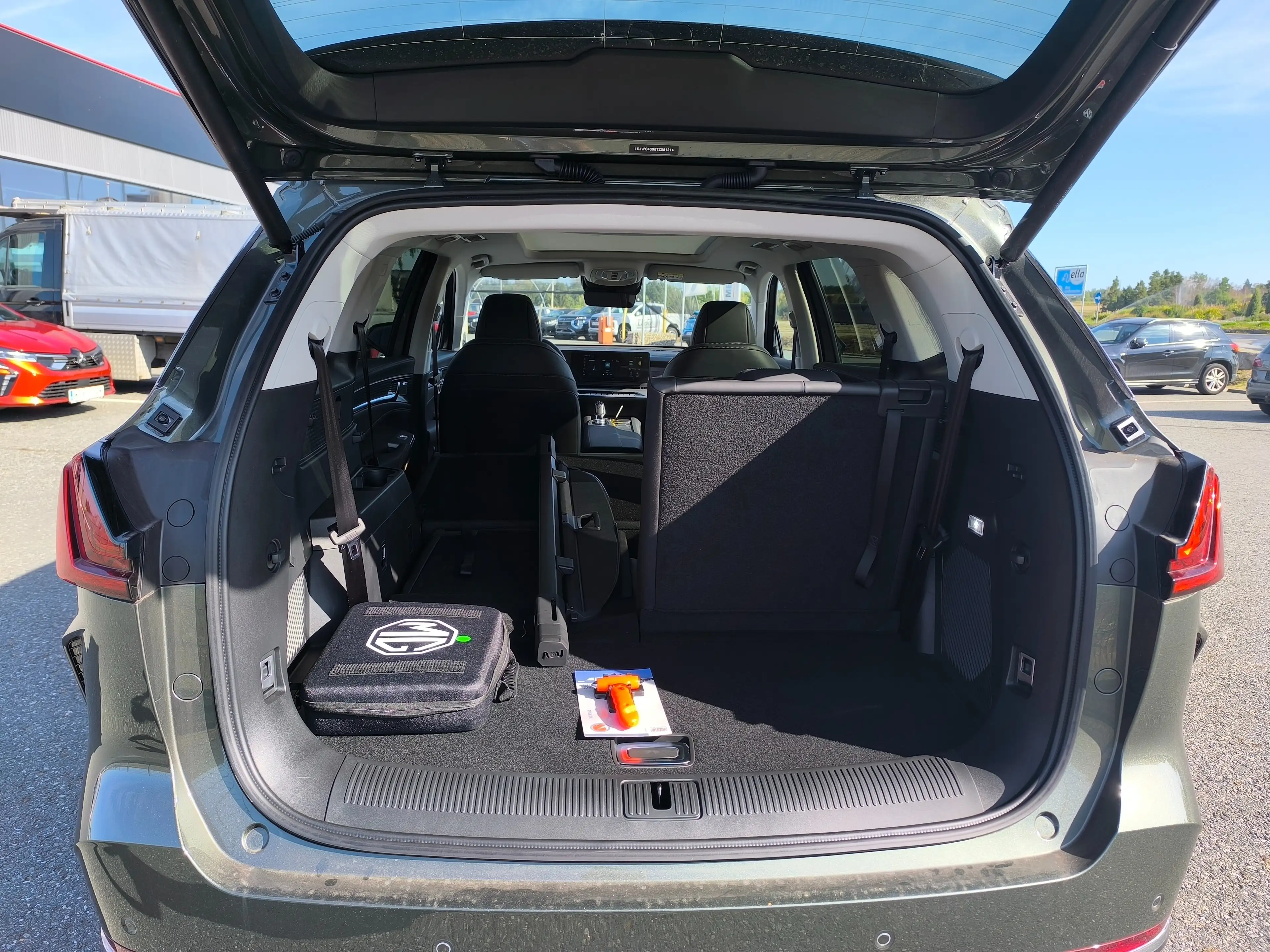 MG MGS9 PHEV Luxury MY25 7-Sitzer — photo 14