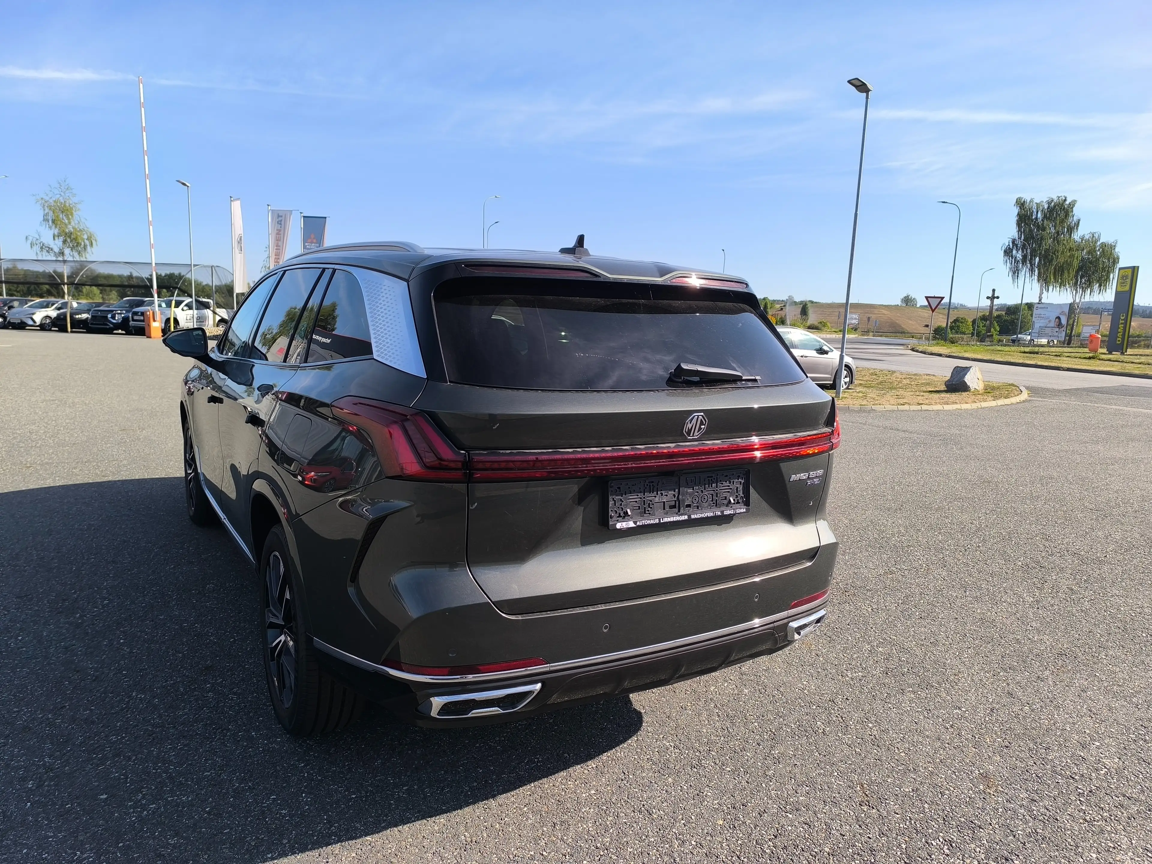MG MGS9 PHEV Luxury MY25 7-Sitzer — photo 10