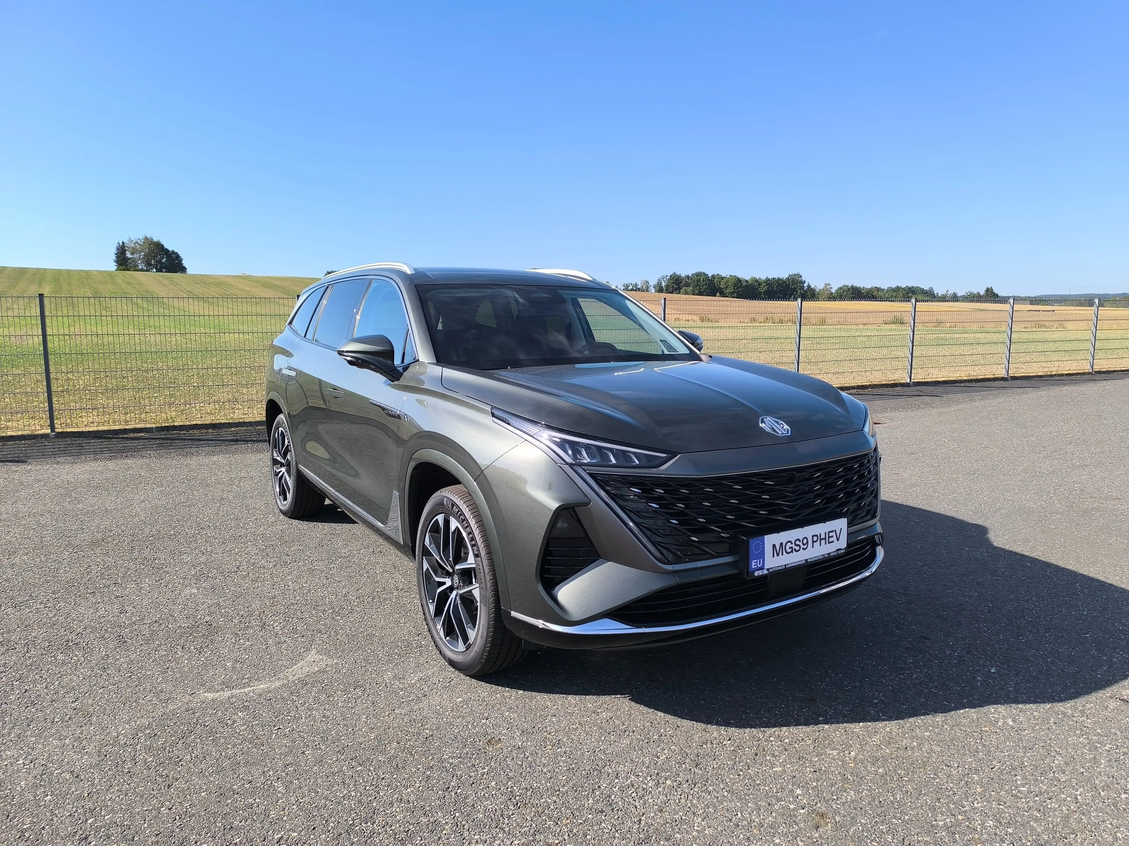 MG MGS9 PHEV Luxury MY25 7-Sitzer — photo 4