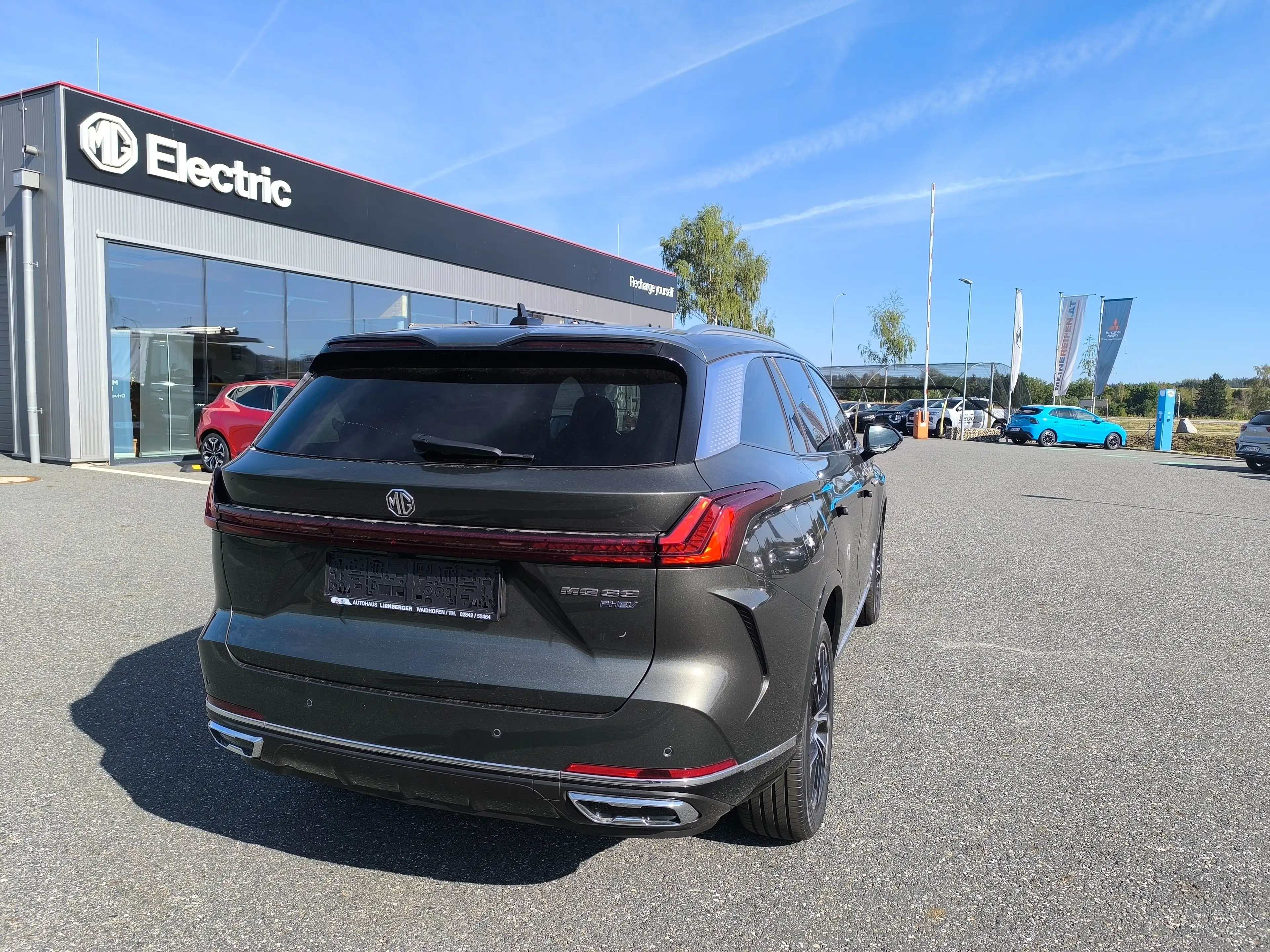 MG MGS9 PHEV Luxury MY25 7-Sitzer — photo 9