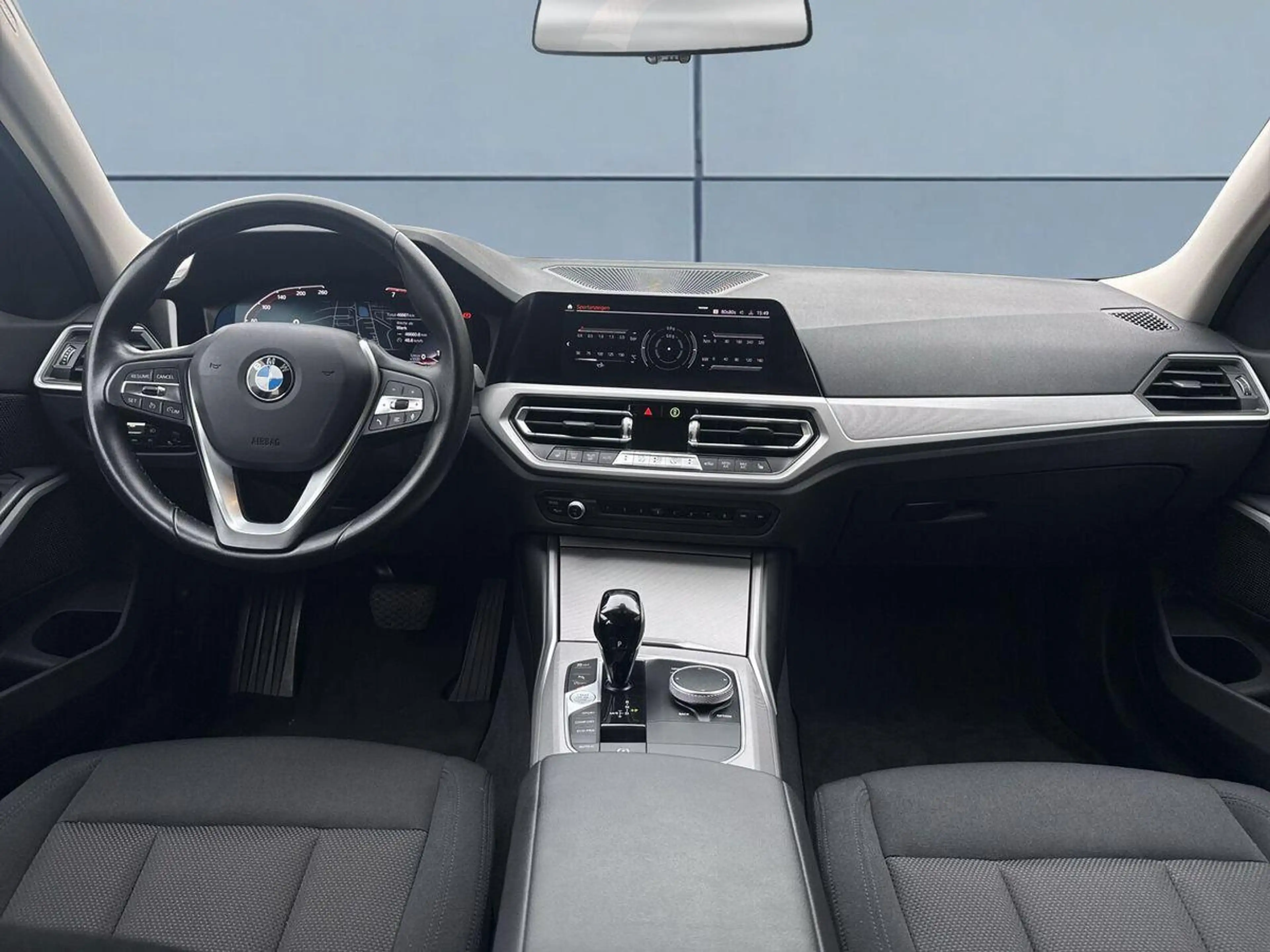 BMW 320 i Advantage+R-Kam +SHZ+Pano+Navi — photo 10