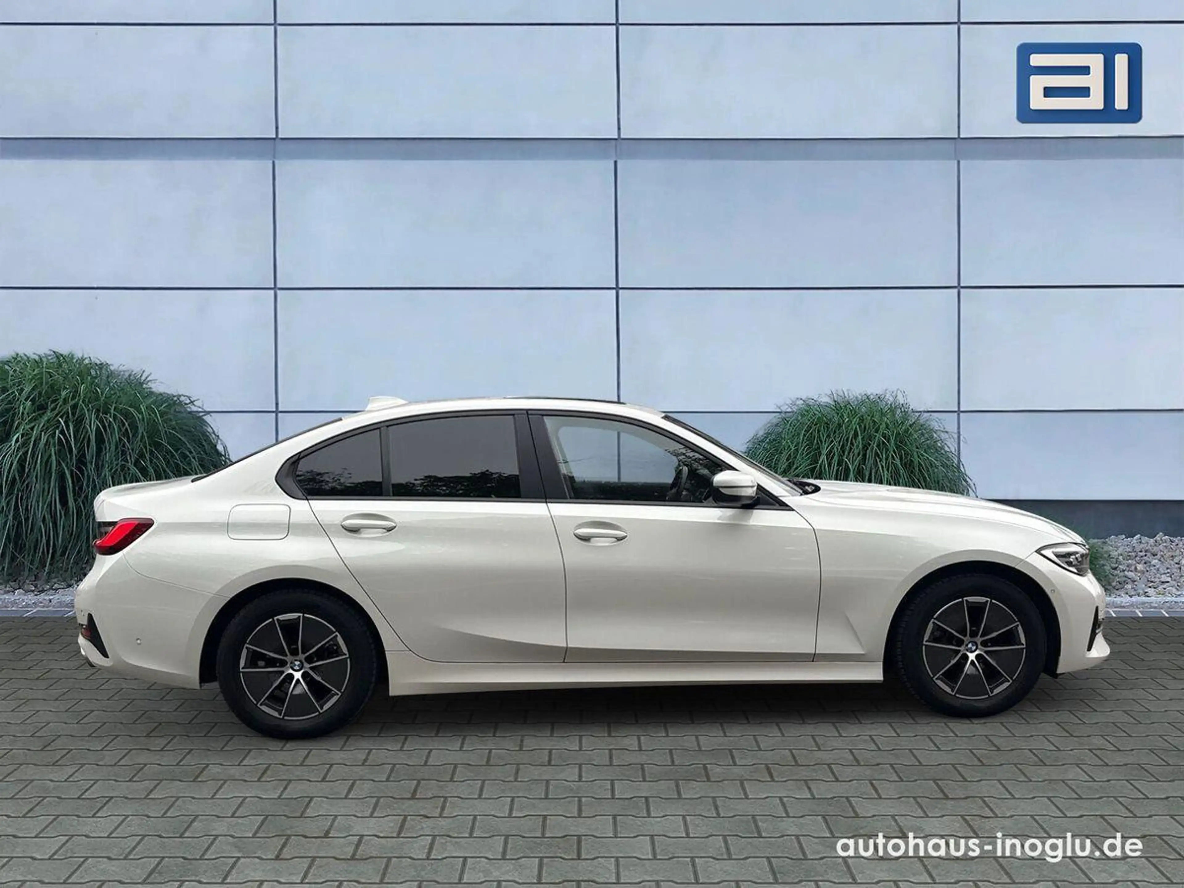 BMW 320 i Advantage+R-Kam +SHZ+Pano+Navi — photo 8