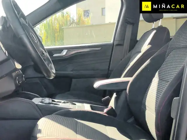 Ford Kuga view 4