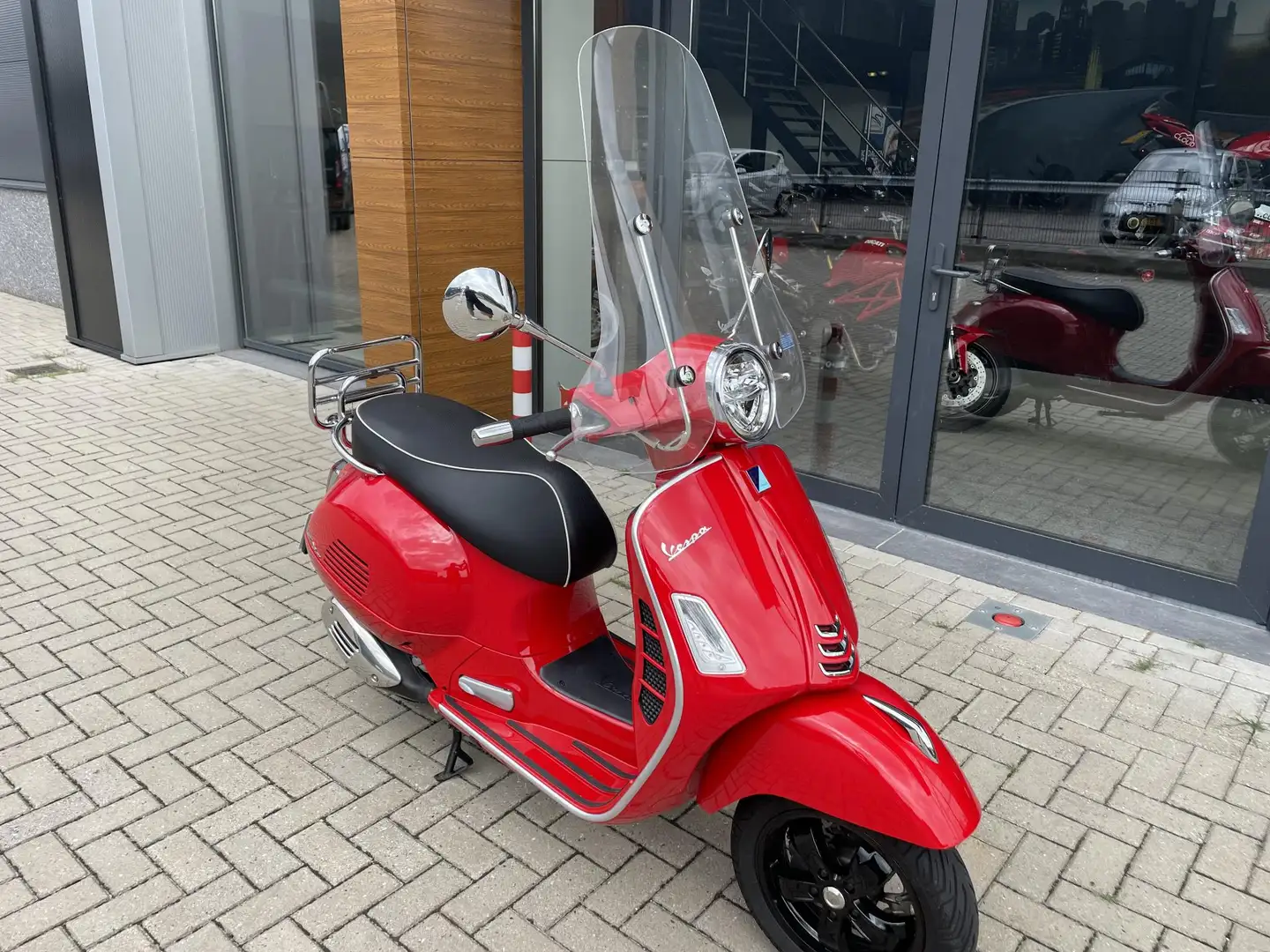 Vespa GTS Super Sport 300 HPE SIP remklauwen # Piaggo Rouge - 2