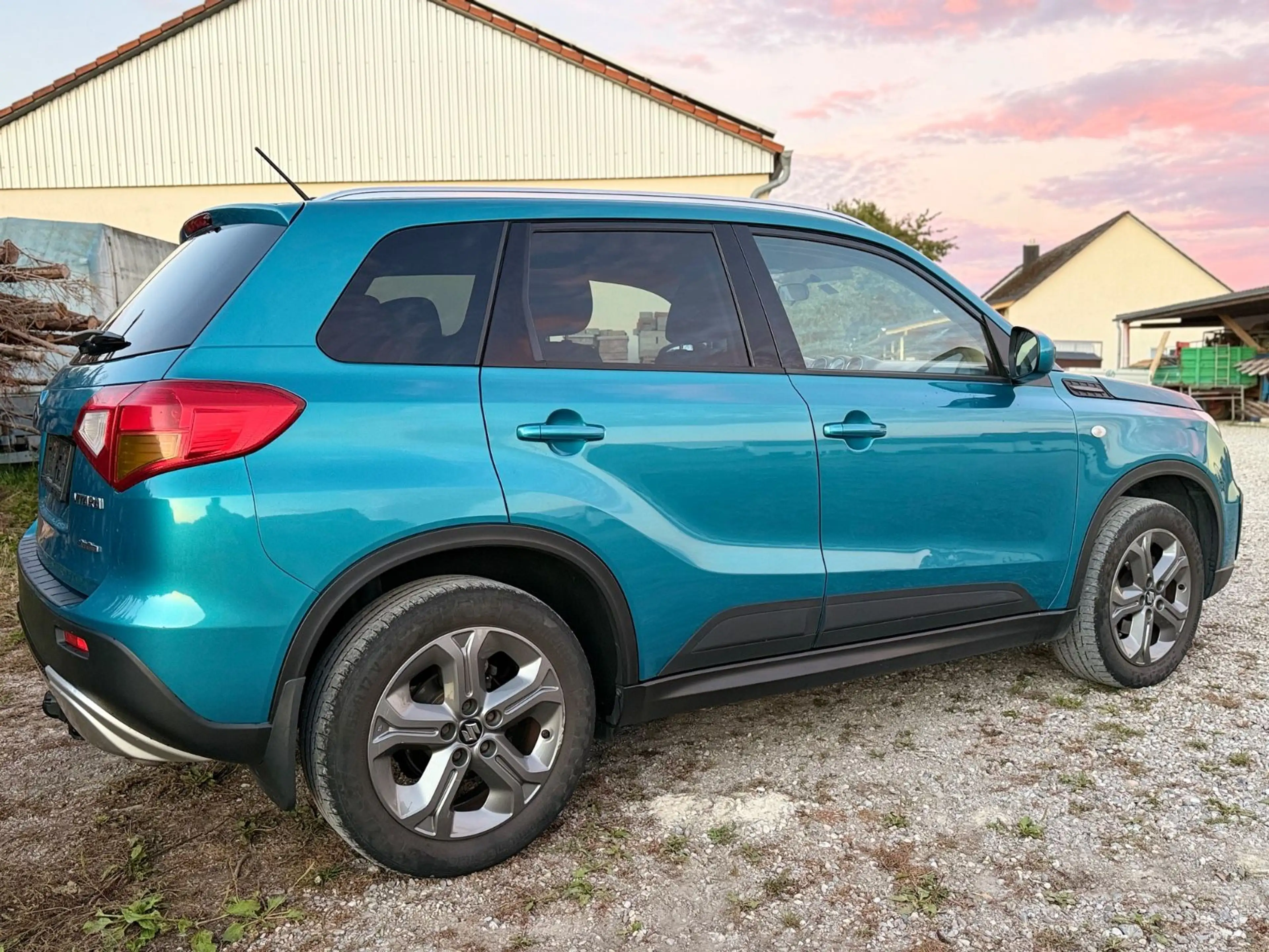 Suzuki Vitara 1.6 DDiS Comfort 4x4 — photo 10