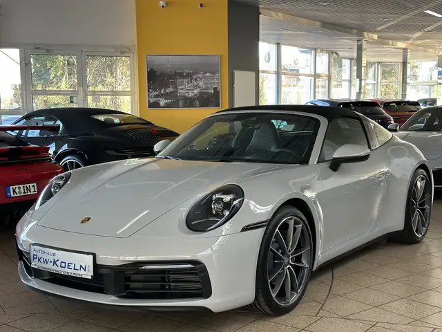 Porsche 992 Targa 4 *PASM*BOSE*SiTZBE*LED*ABGAS*