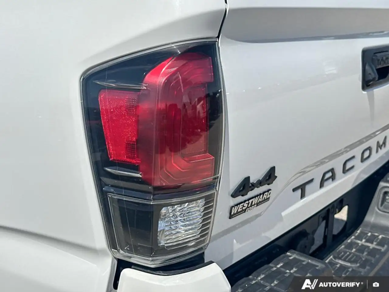 Toyota Tacoma снимка Toyota Tacoma