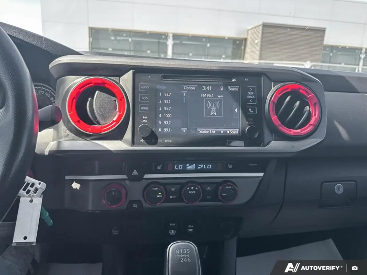 Toyota Tacoma снимка Toyota Tacoma